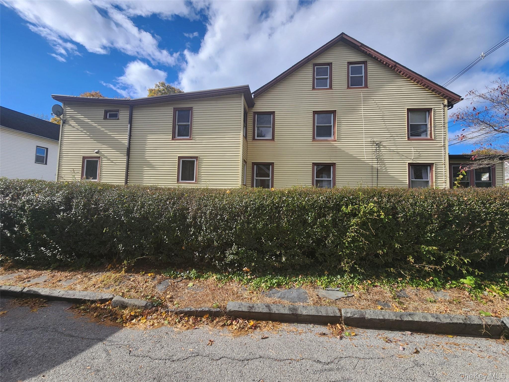 Single Family Grove  Dutchess County, NY 12508, MLS-931145-4