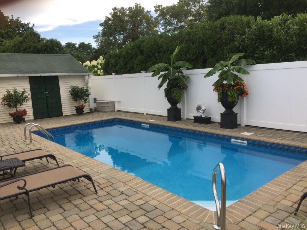 Single Family Grand Central  Suffolk County, NY 11701, MLS-931192-21