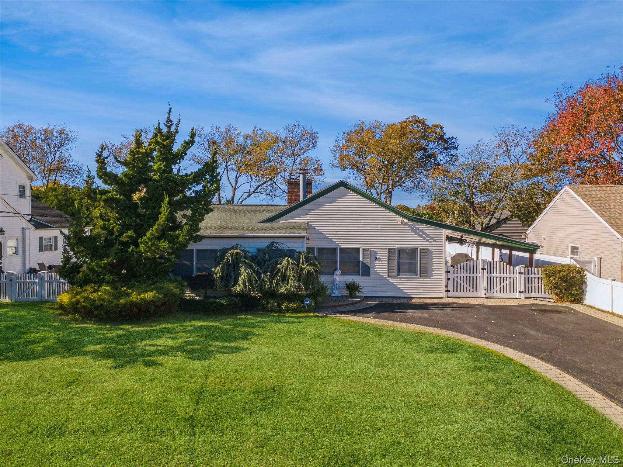 Single Family Grand Central  Suffolk County, NY 11701, MLS-931192-30