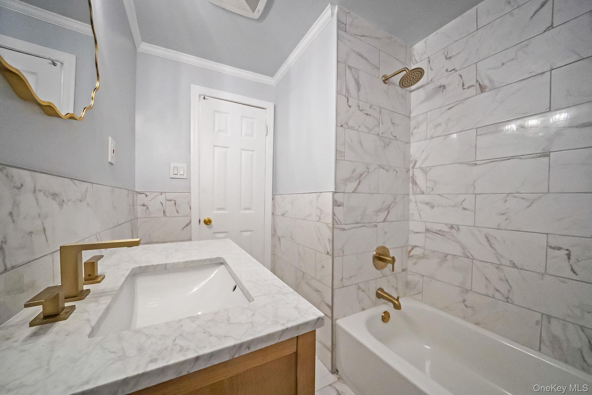 Single Family Denton Nassau County, NY 11575, MLS-931200-10