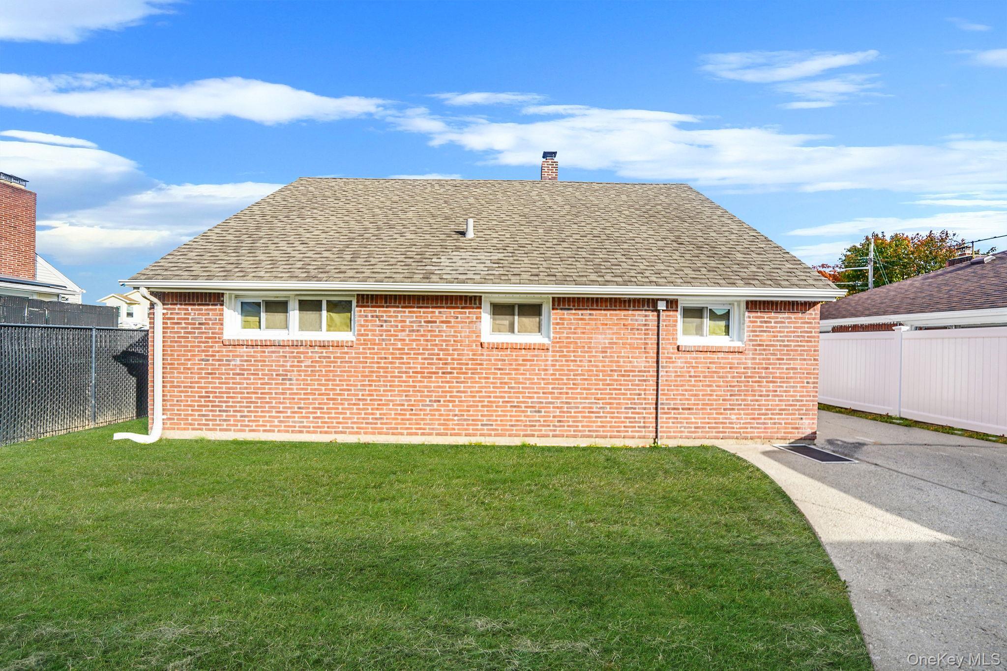 Single Family Denton  Nassau County, NY 11575, MLS-931200-12