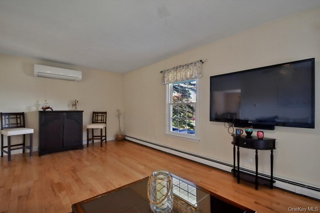 Single Family Farview Dutchess County, NY 12533, MLS-931234-10