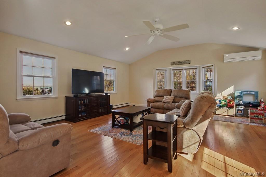 Single Family Farview Dutchess County, NY 12533, MLS-931234-16