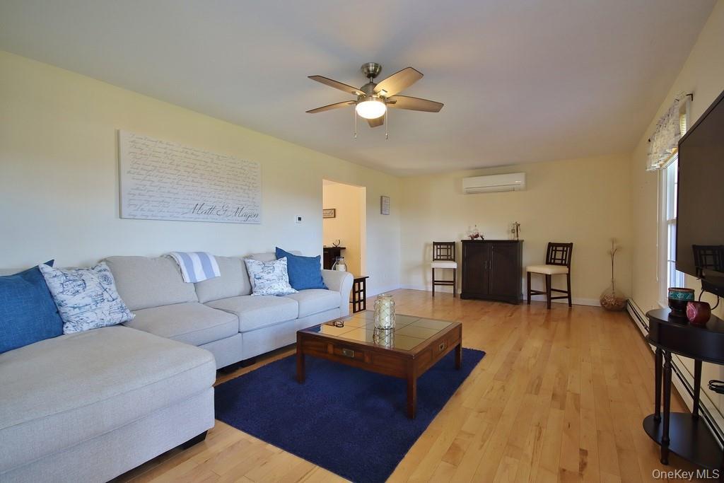 Single Family Farview Dutchess County, NY 12533, MLS-931234-9