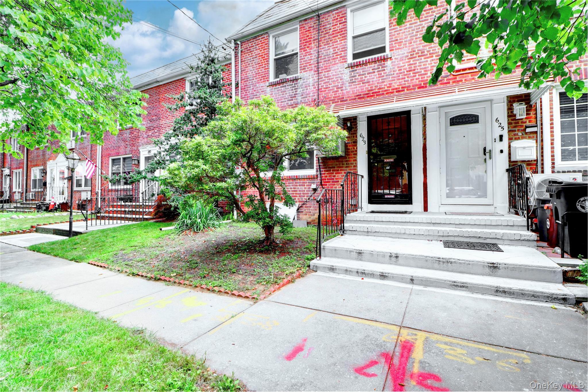 Single Family 159th  Queens, NY 11357, MLS-931240-2