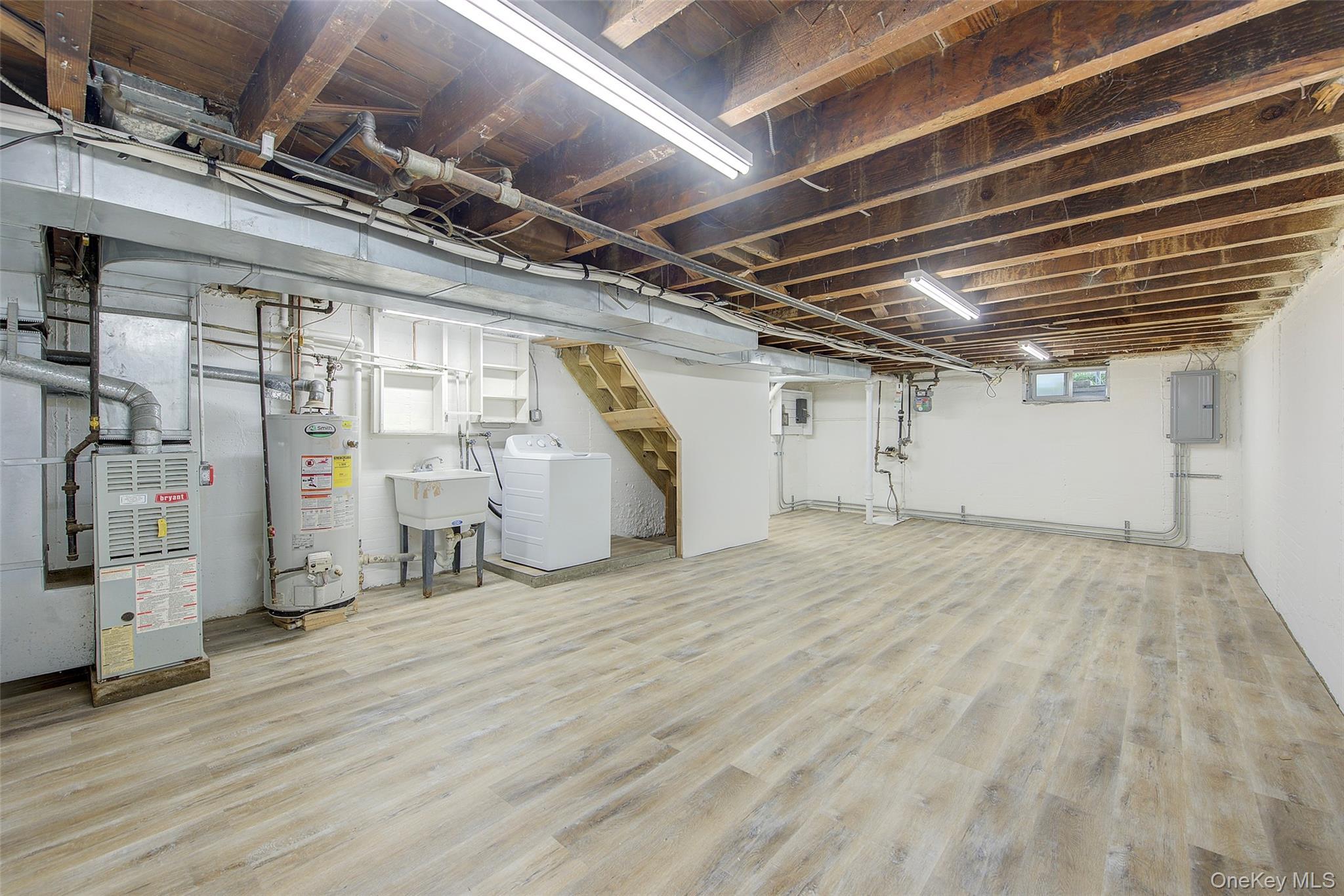 Single Family 159th  Queens, NY 11357, MLS-931240-36