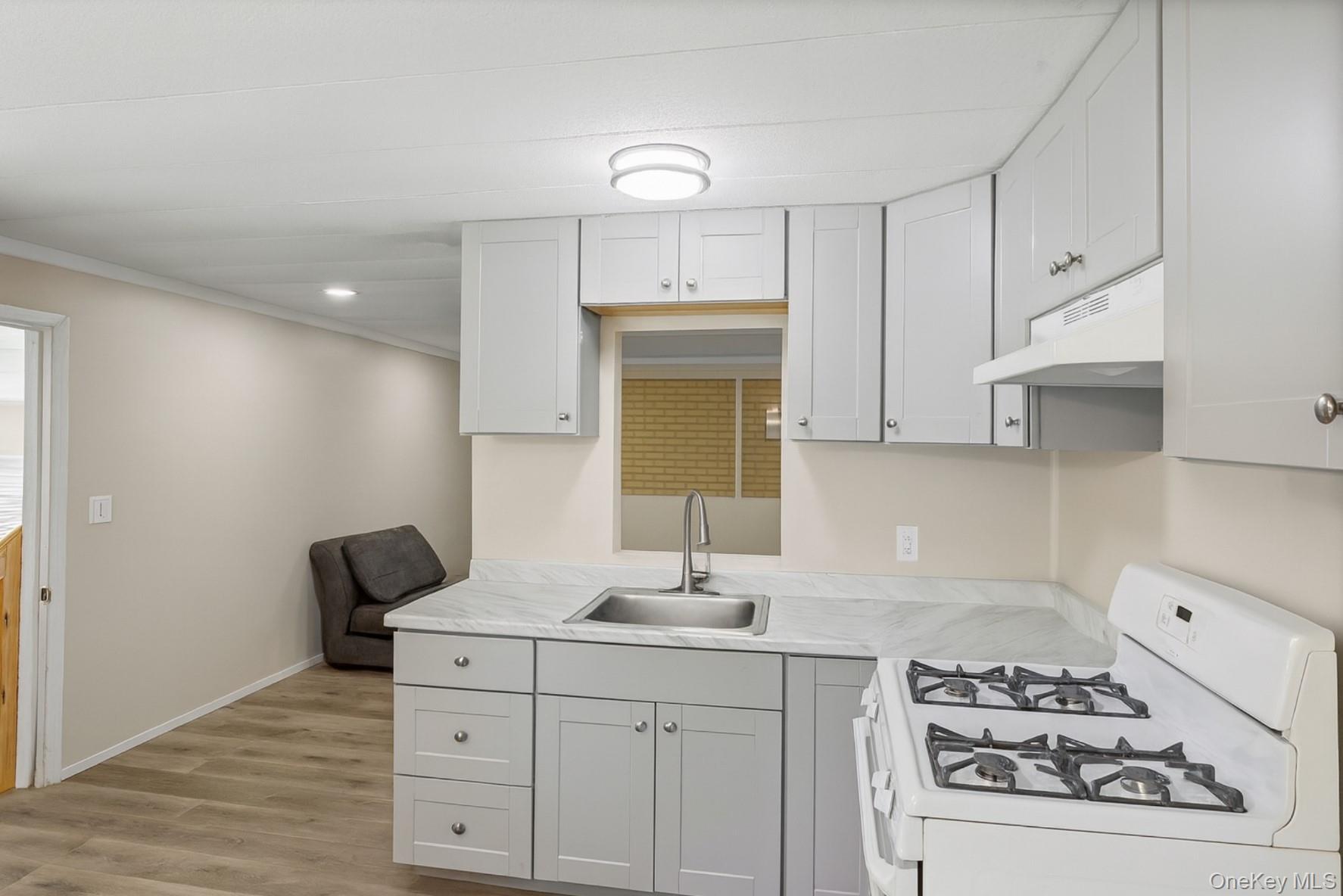 Single Family Buttercup Dr  Suffolk County, NY 11716, MLS-931250-11