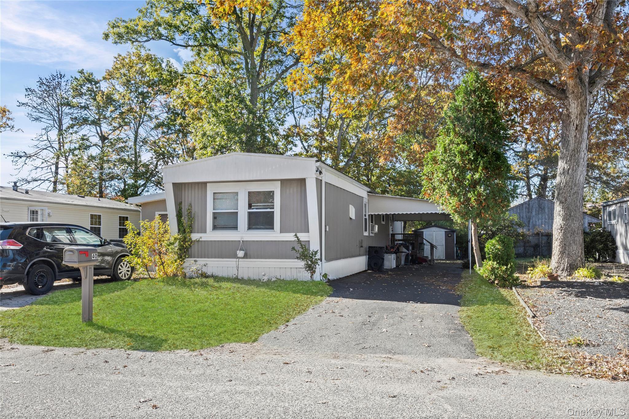 Single Family Buttercup Dr  Suffolk County, NY 11716, MLS-931250-3