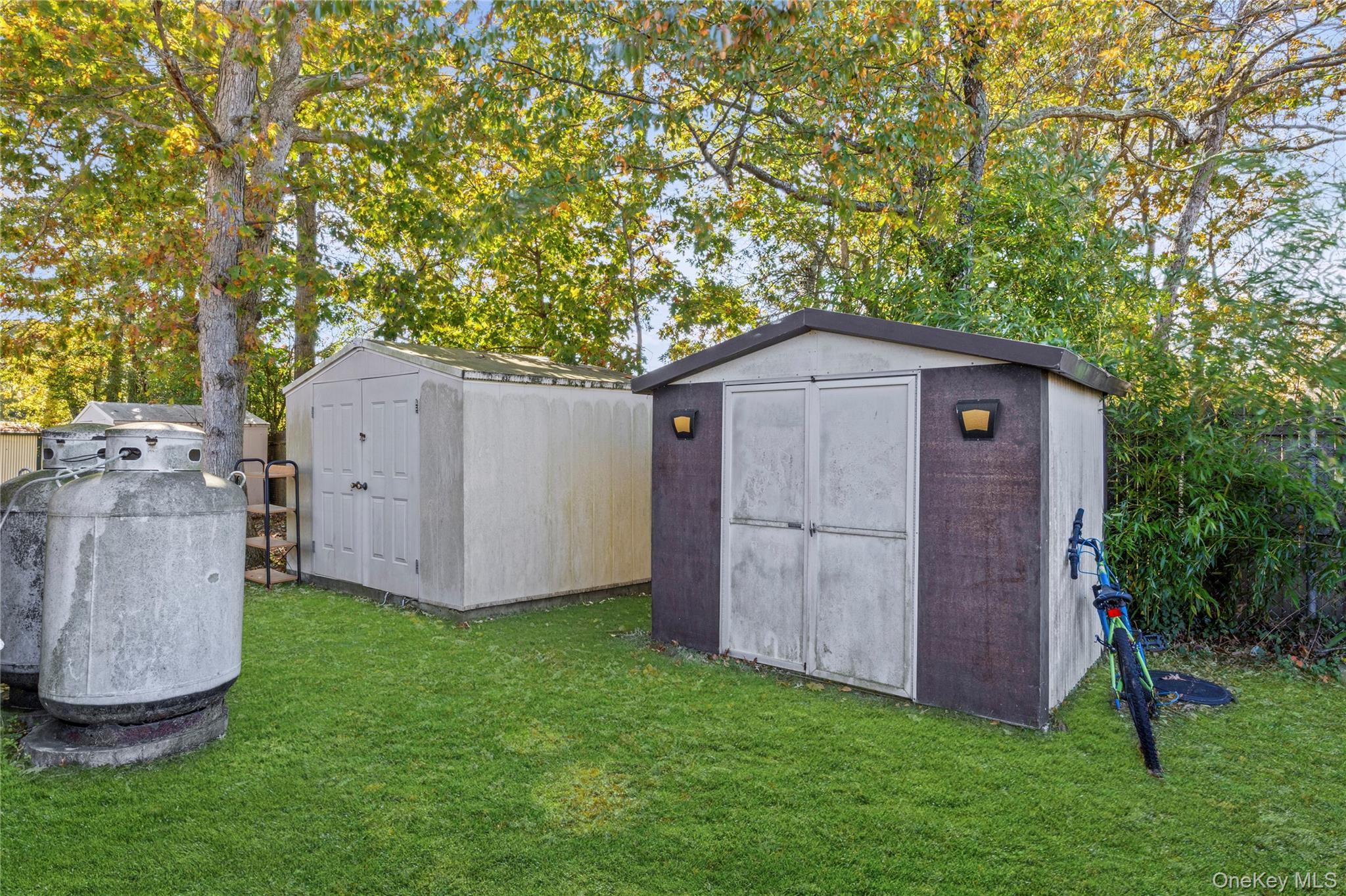 Single Family Buttercup Dr  Suffolk County, NY 11716, MLS-931250-5