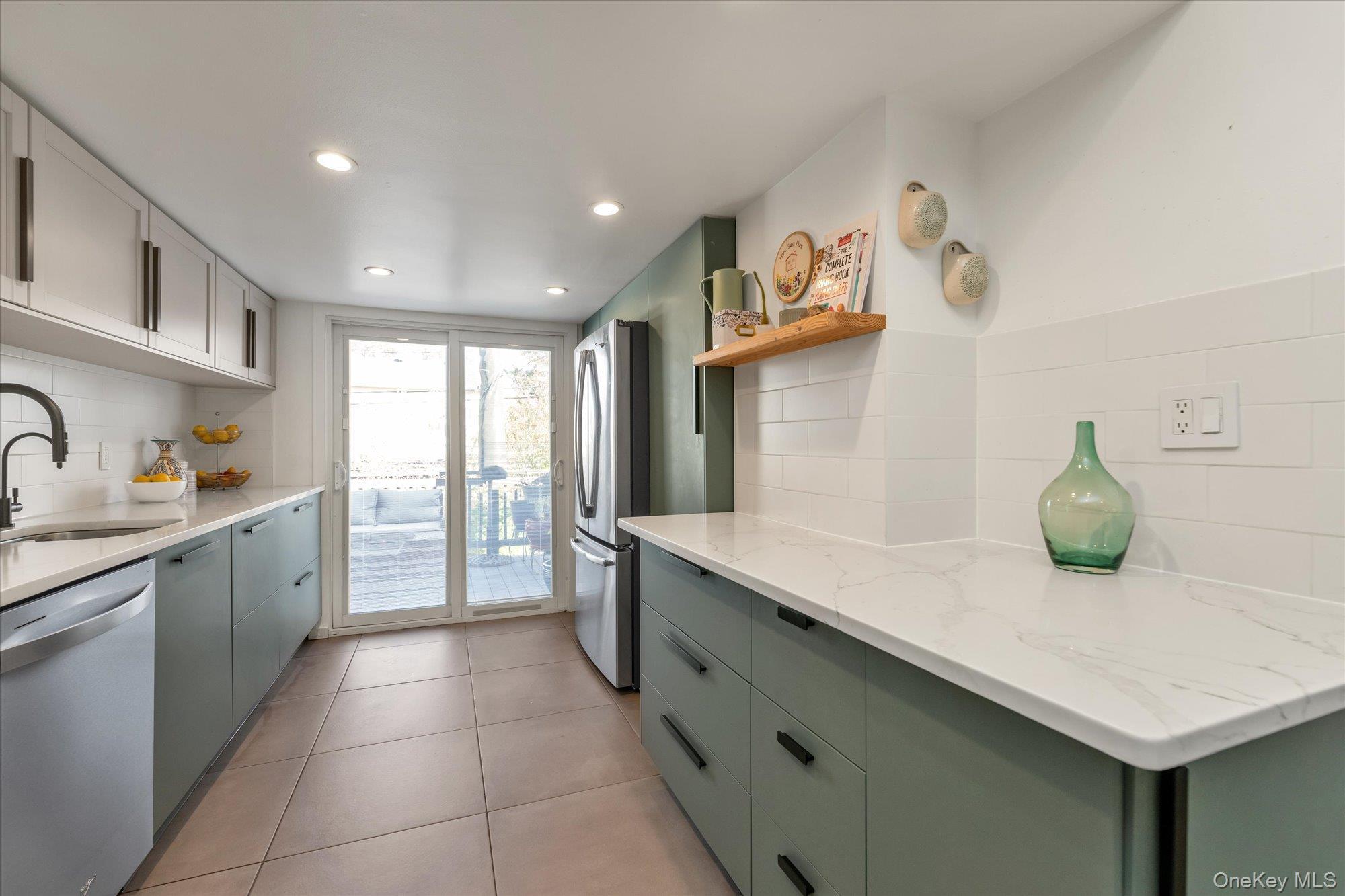 Single Family Gotham  Nassau County, NY 11581, MLS-931309-8