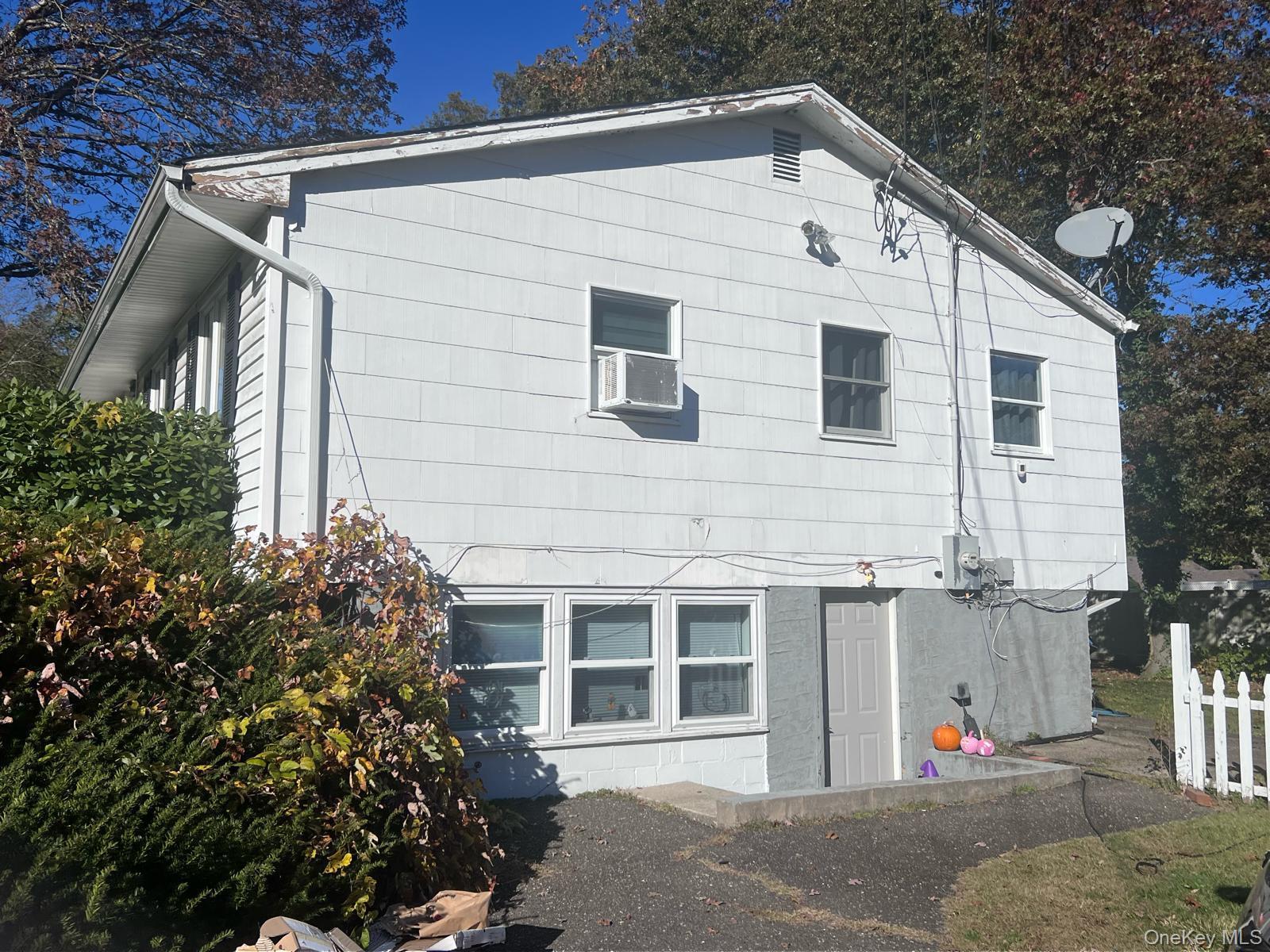 Single Family Wenmore  Suffolk County, NY 11776, MLS-931318-17