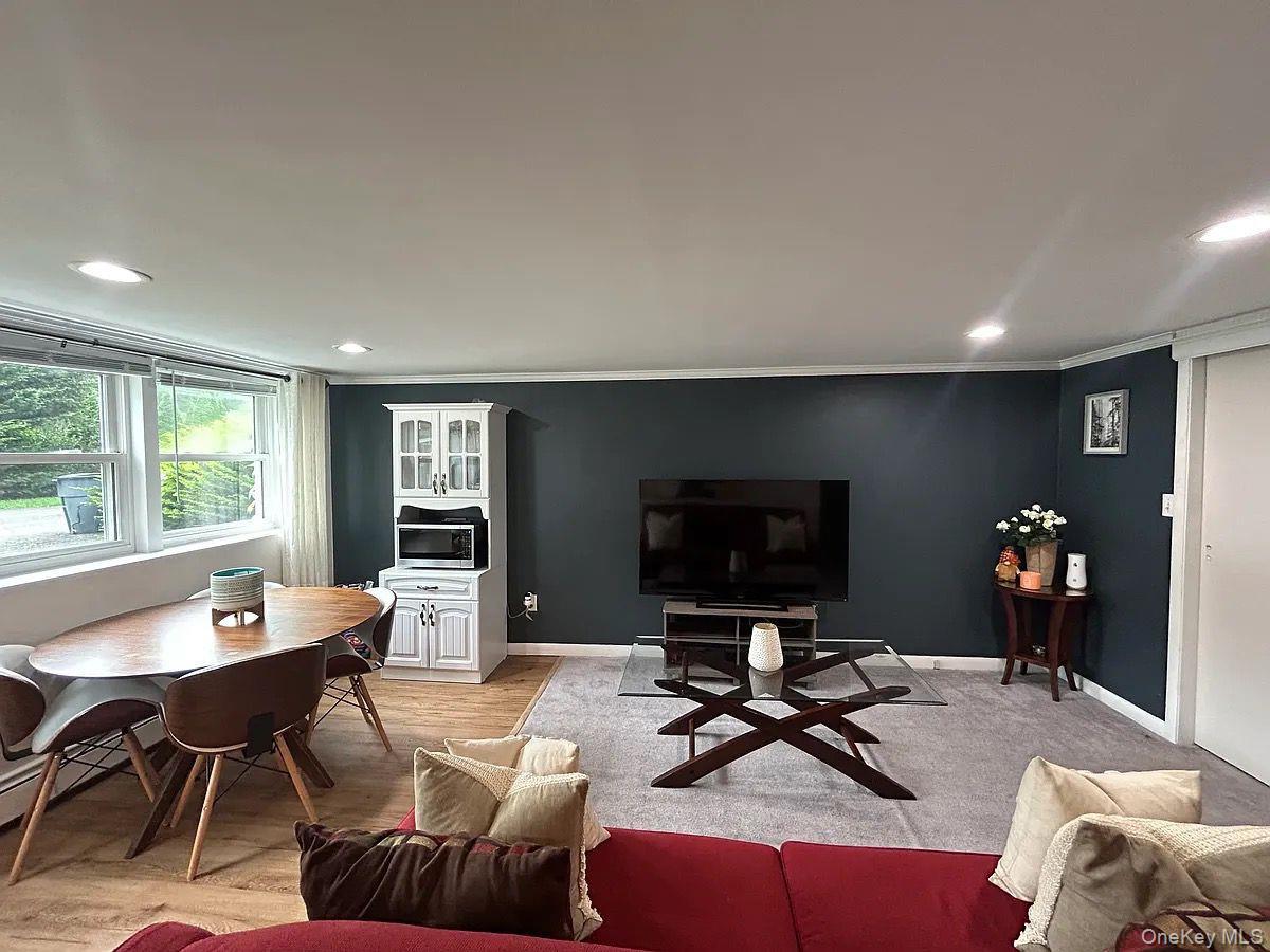 Single Family Wenmore  Suffolk County, NY 11776, MLS-931318-2