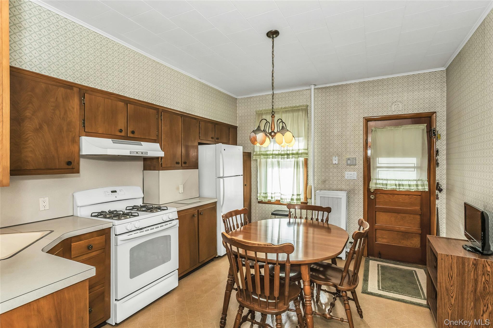 Single Family 56th  Queens, NY 11378, MLS-931324-8