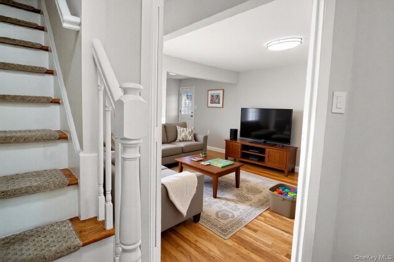 Single Family Cleveland  Nassau County, NY 11553, MLS-931332-4