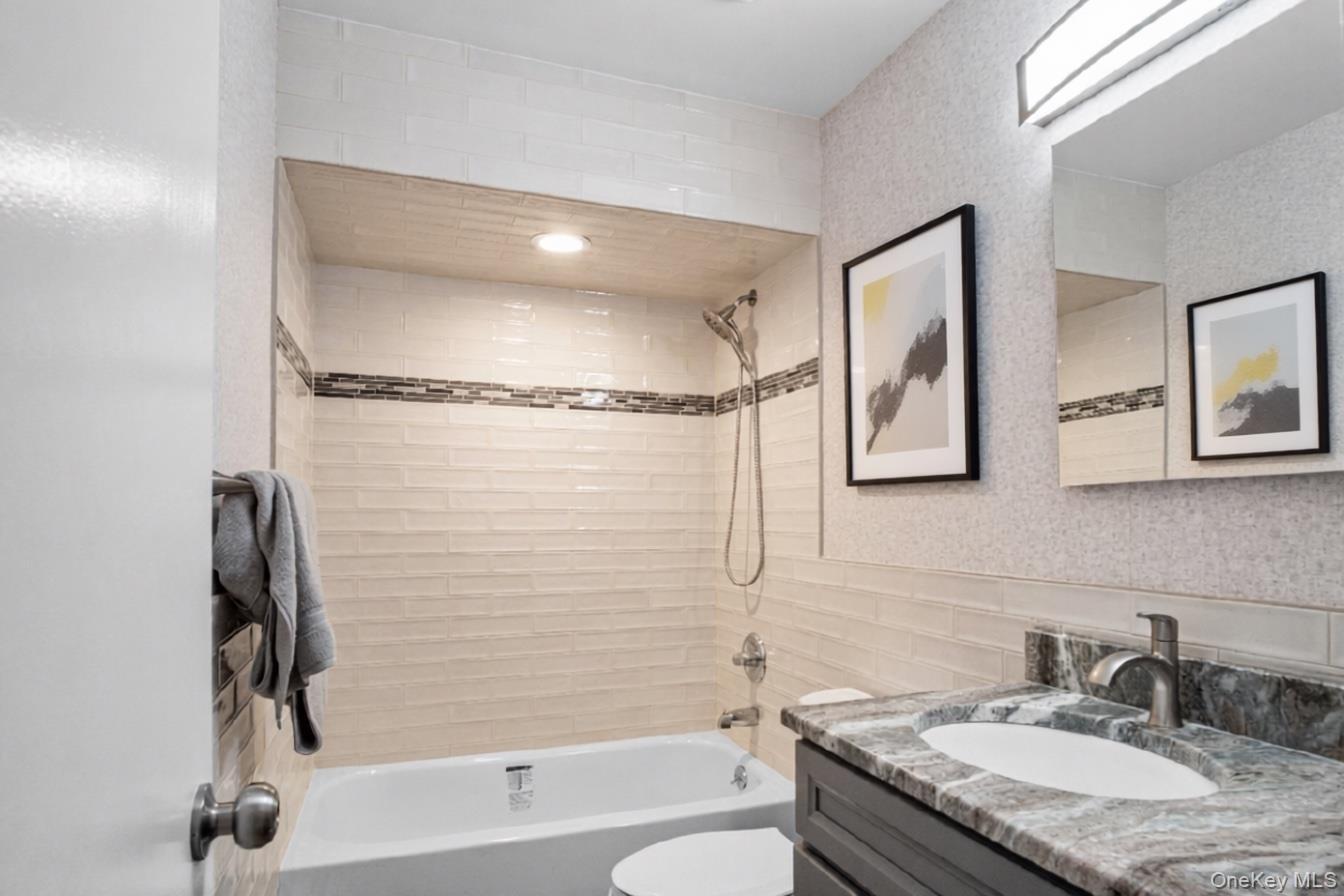 Single Family Cleveland  Nassau County, NY 11553, MLS-931332-8