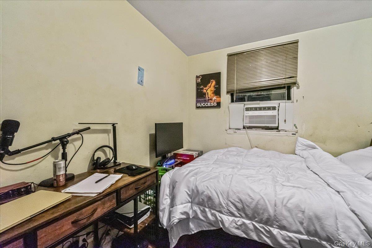 Single Family 78th  Queens, NY 11367, MLS-931334-22