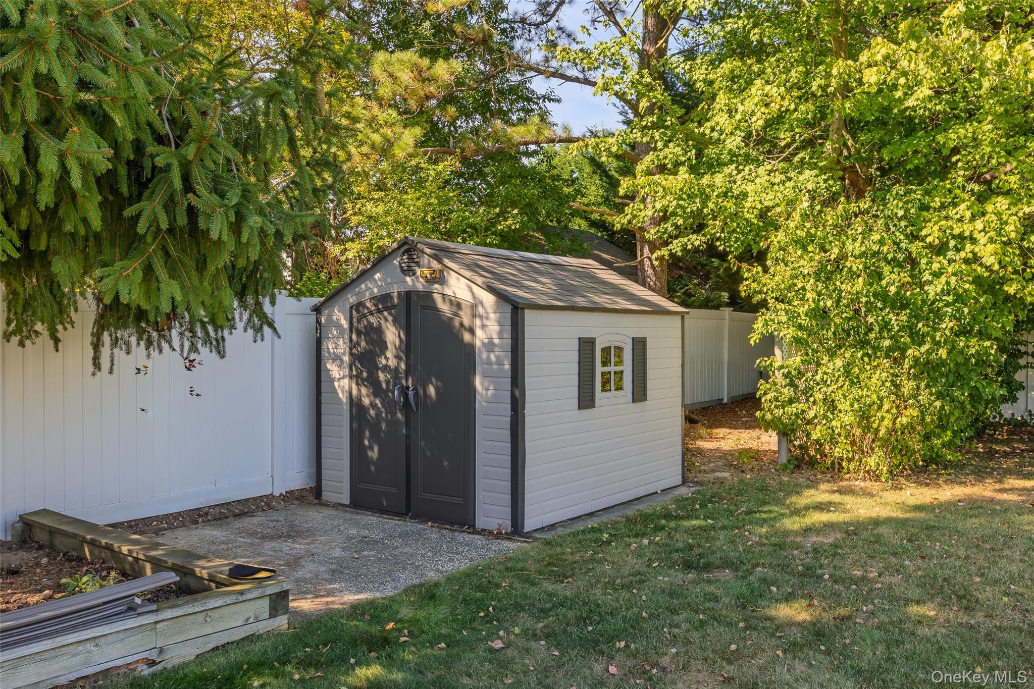 Single Family Lisa Suffolk County, NY 11763, MLS-931342-34