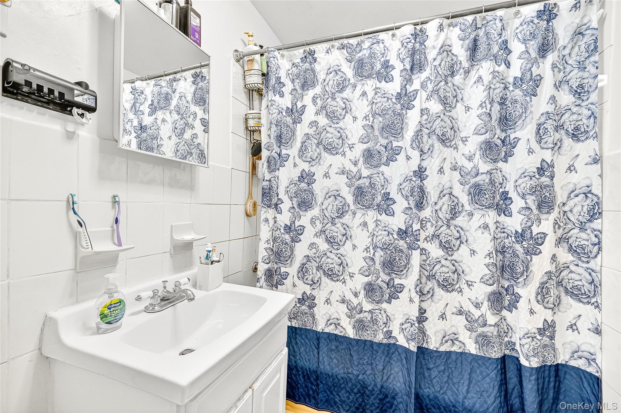 Single Family Evergreen  Bronx, NY 10472, MLS-931348-37