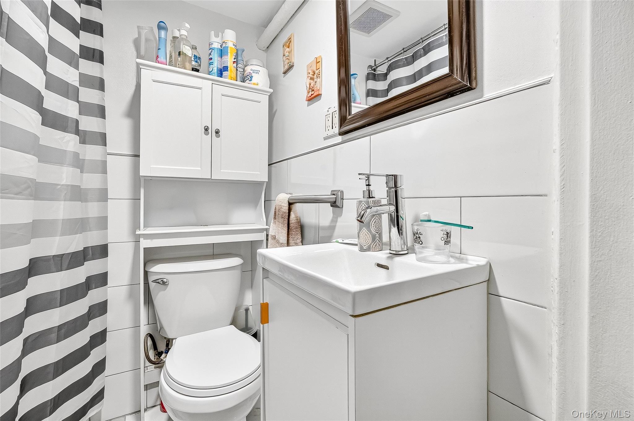 Single Family Evergreen  Bronx, NY 10472, MLS-931348-46