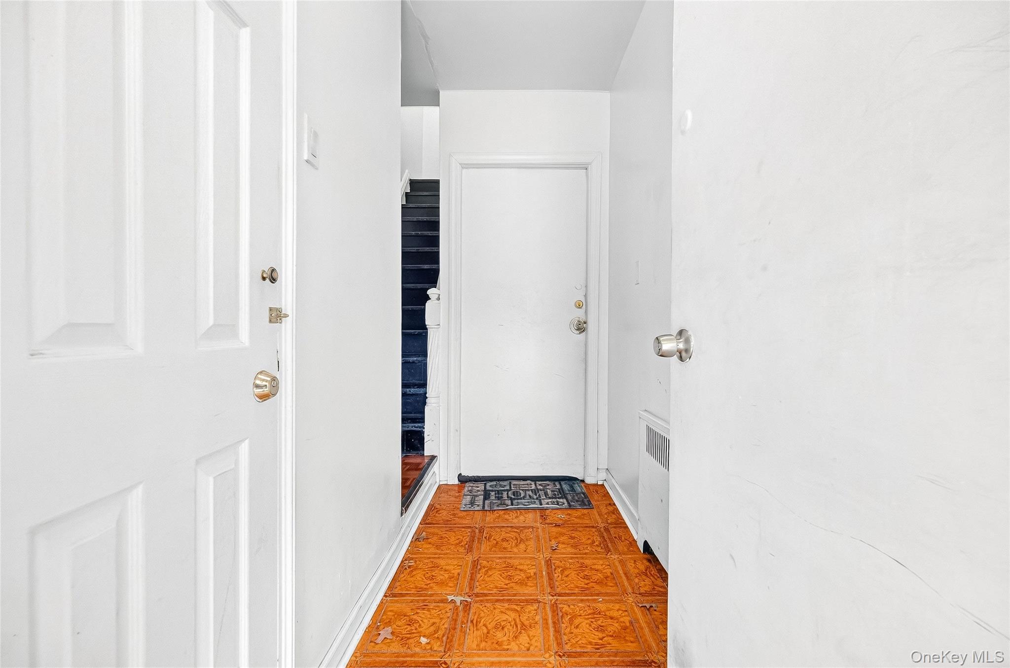 Single Family Evergreen  Bronx, NY 10472, MLS-931348-8