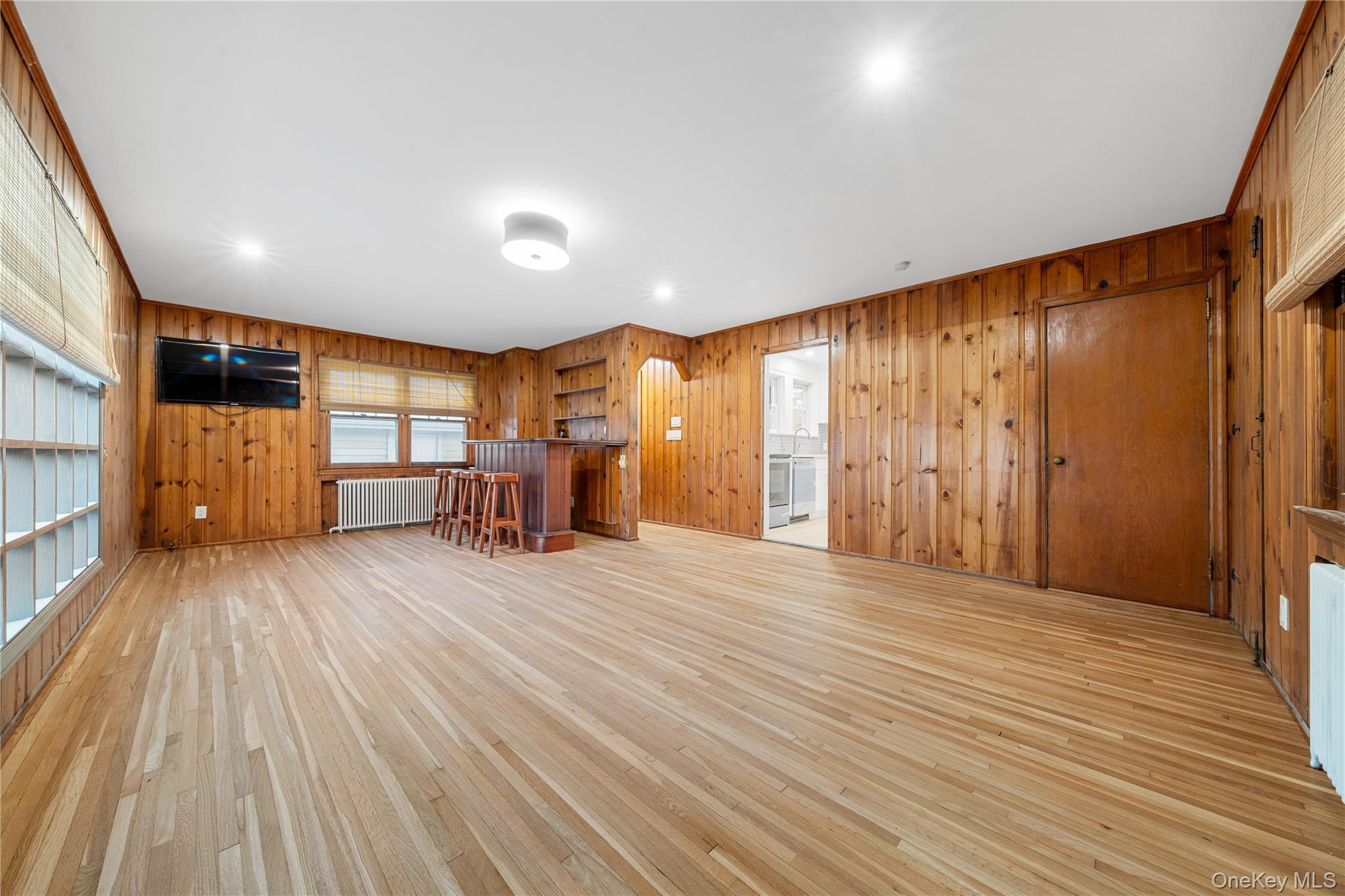 Single Family 3rd  Suffolk County, NY 11757, MLS-931377-10