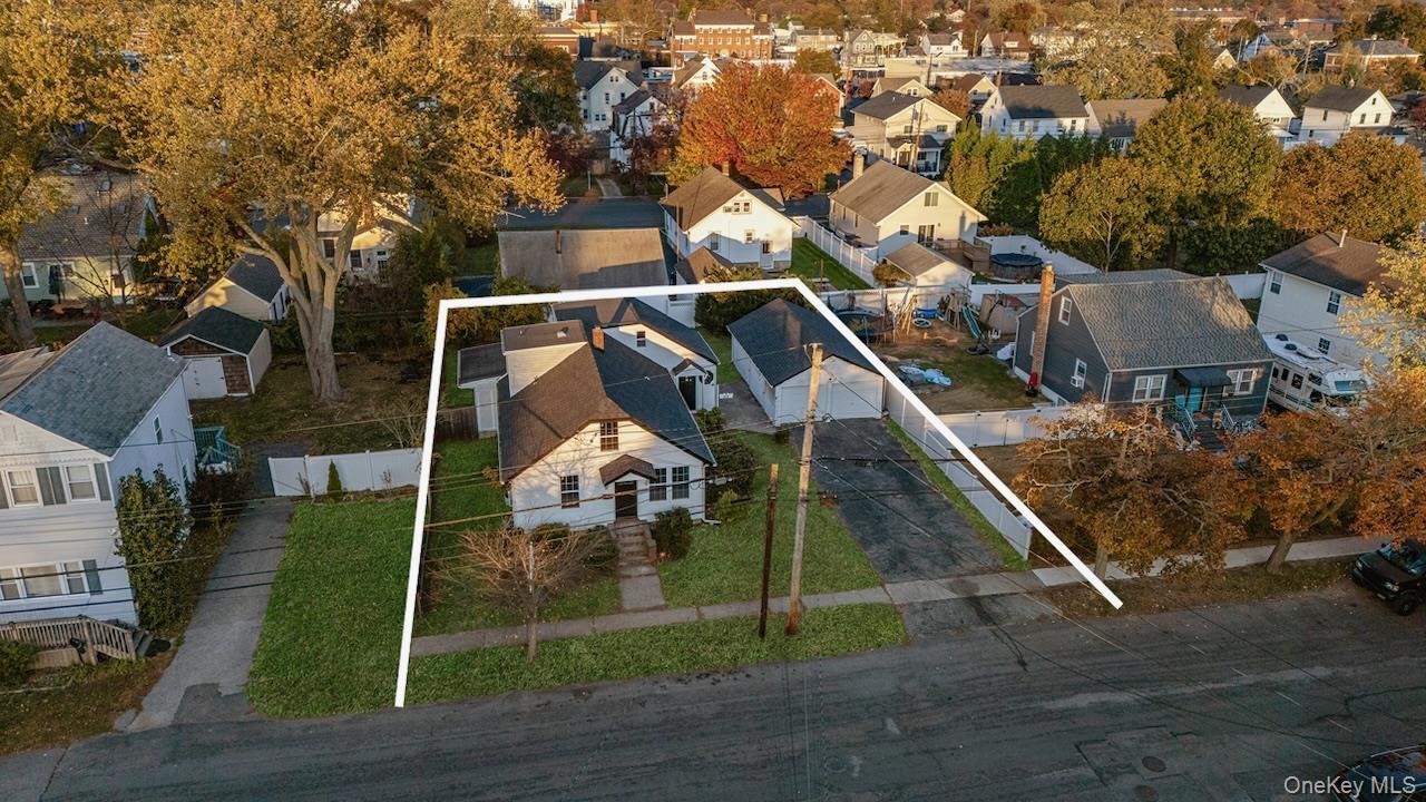 Single Family 3rd  Suffolk County, NY 11757, MLS-931377-2