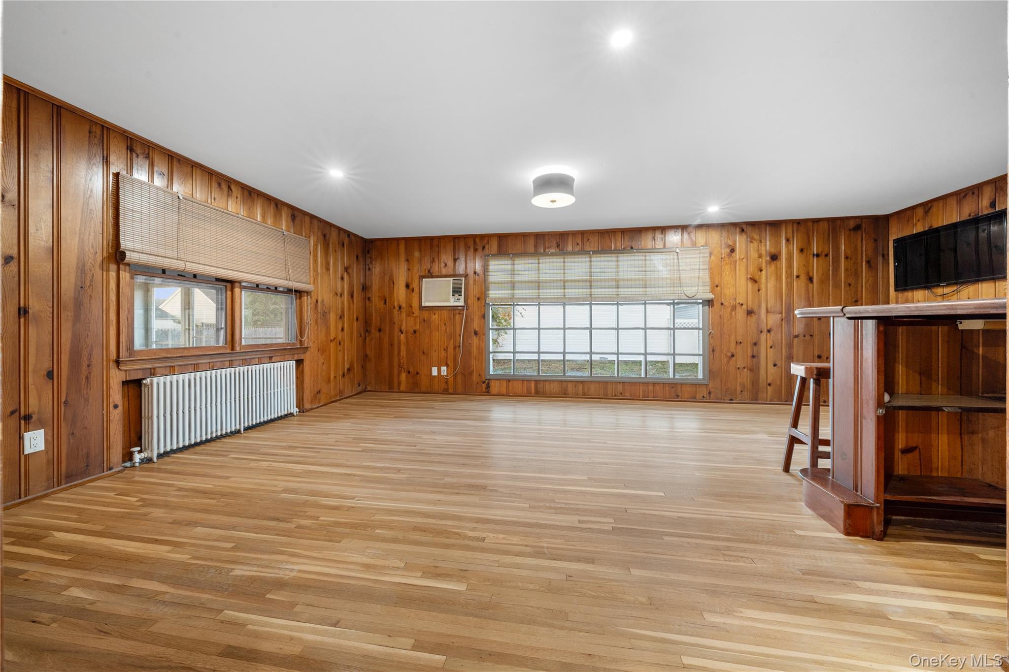 Single Family 3rd  Suffolk County, NY 11757, MLS-931377-9