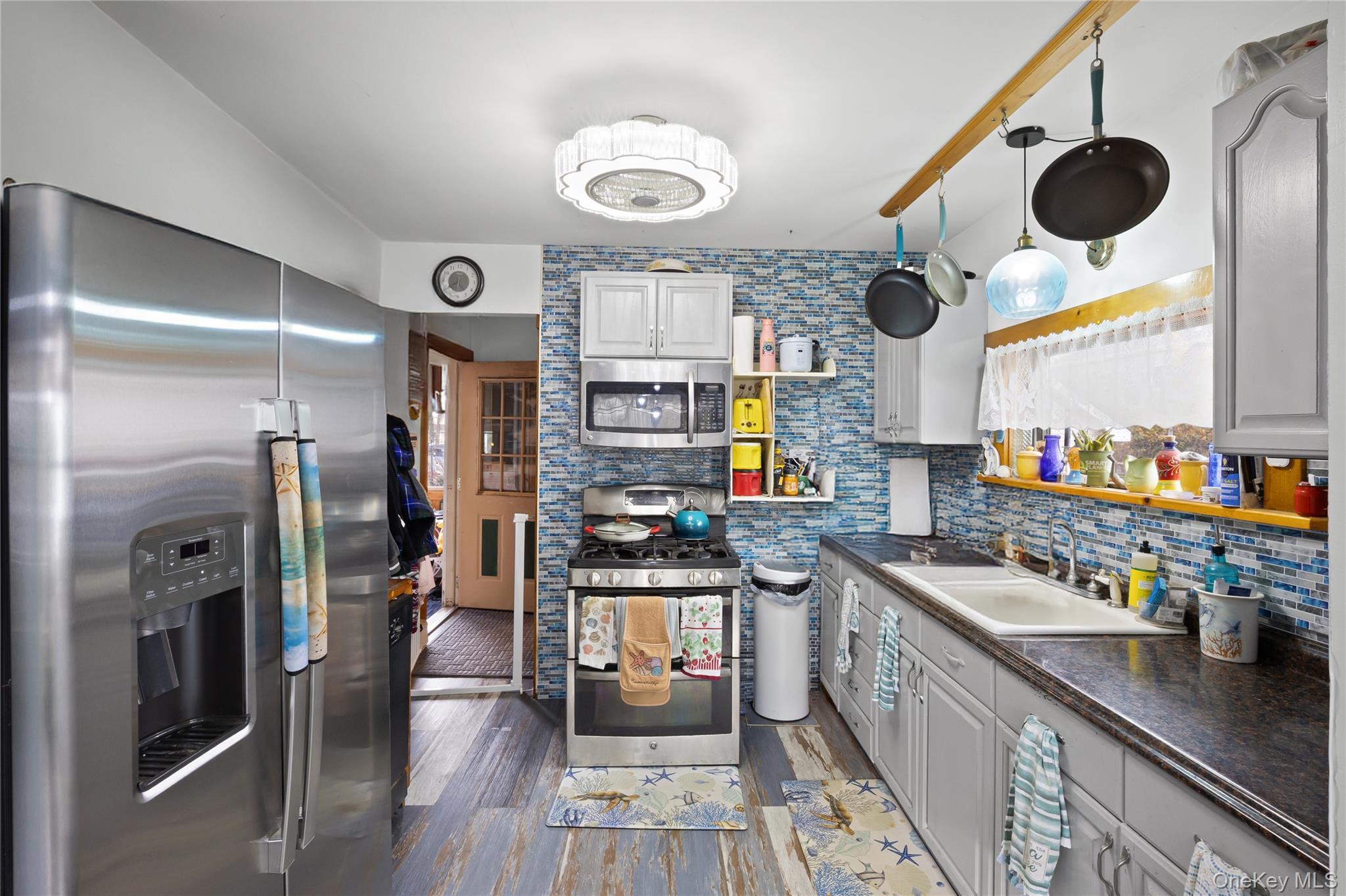 Single Family Elm Suffolk County, NY 11951, MLS-931385-17