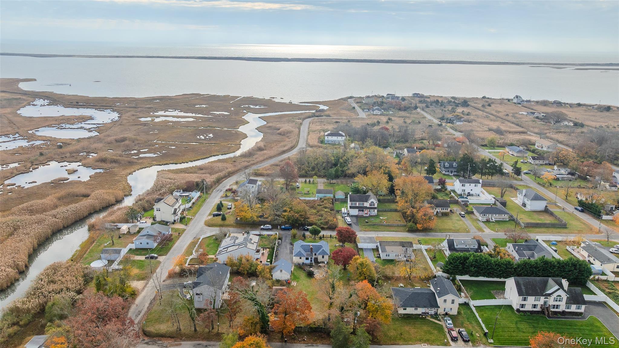 Single Family Elm Suffolk County, NY 11951, MLS-931385-24