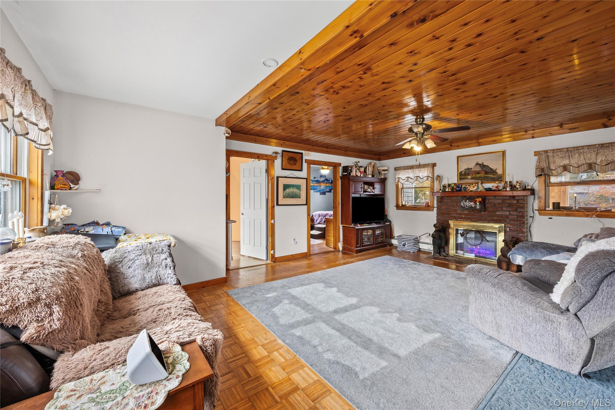 Single Family Elm Suffolk County, NY 11951, MLS-931385-8