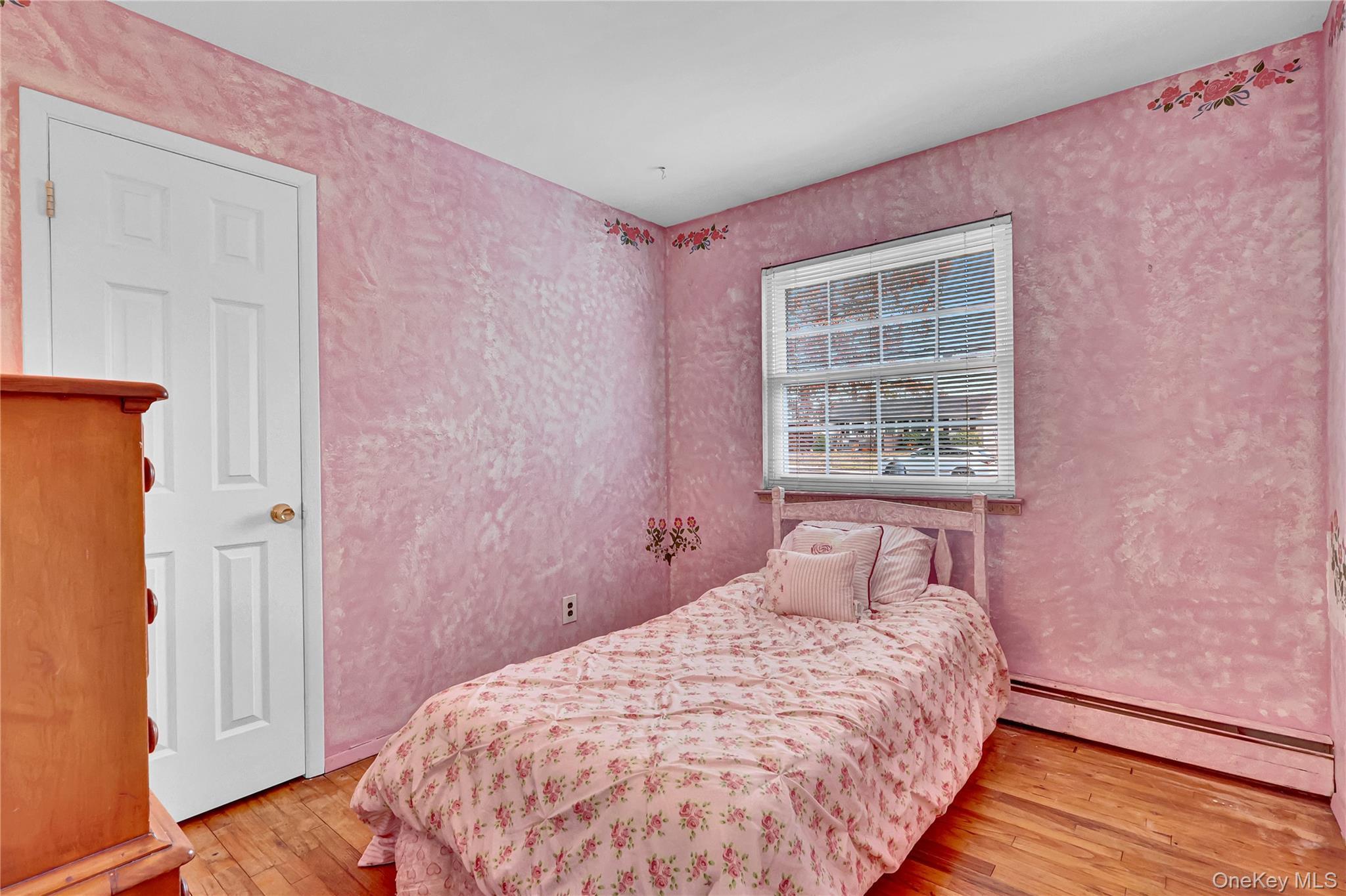 Single Family Blue Point Suffolk County, NY 11782, MLS-931386-18