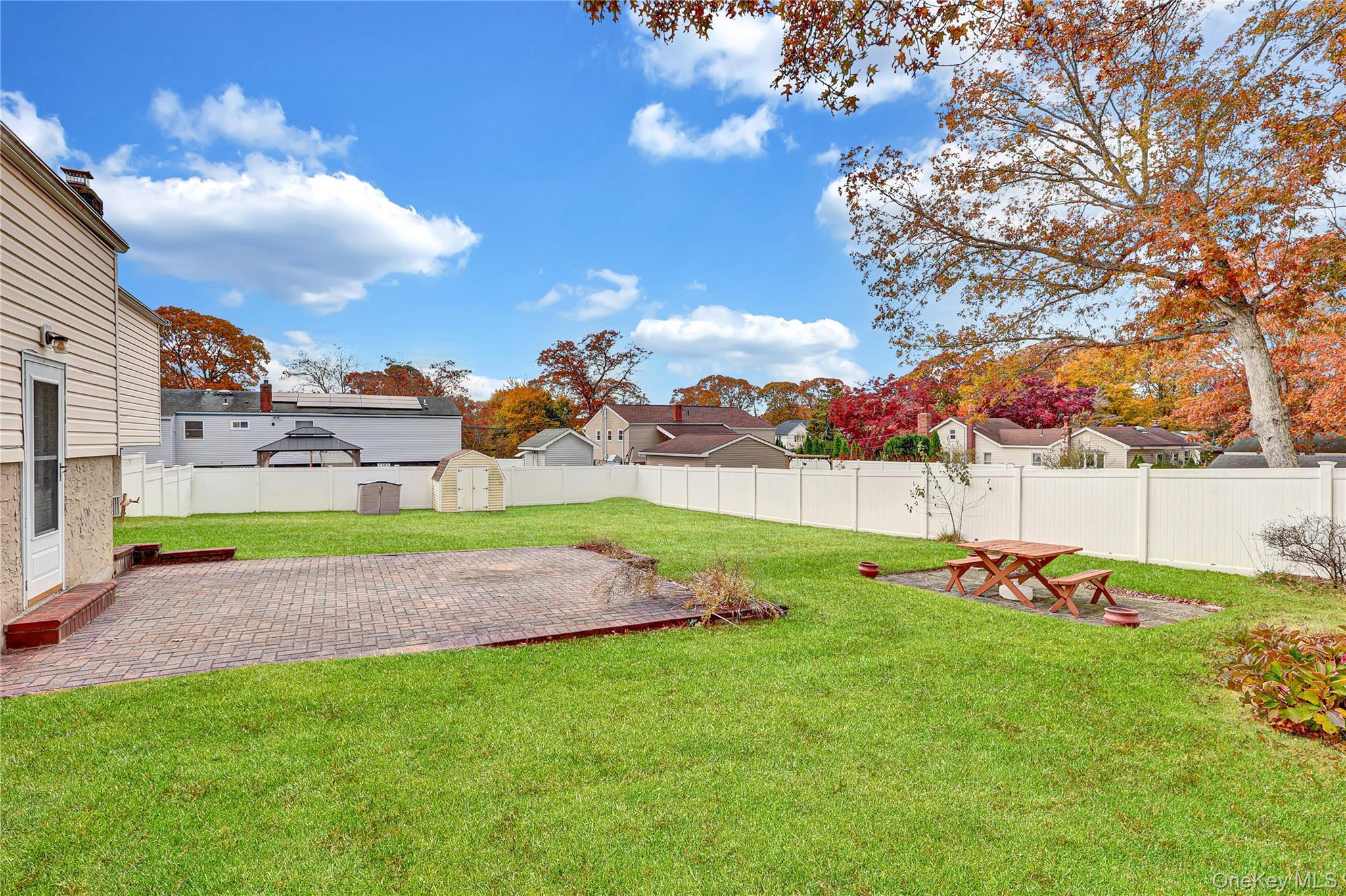 Single Family Blue Point Suffolk County, NY 11782, MLS-931386-22