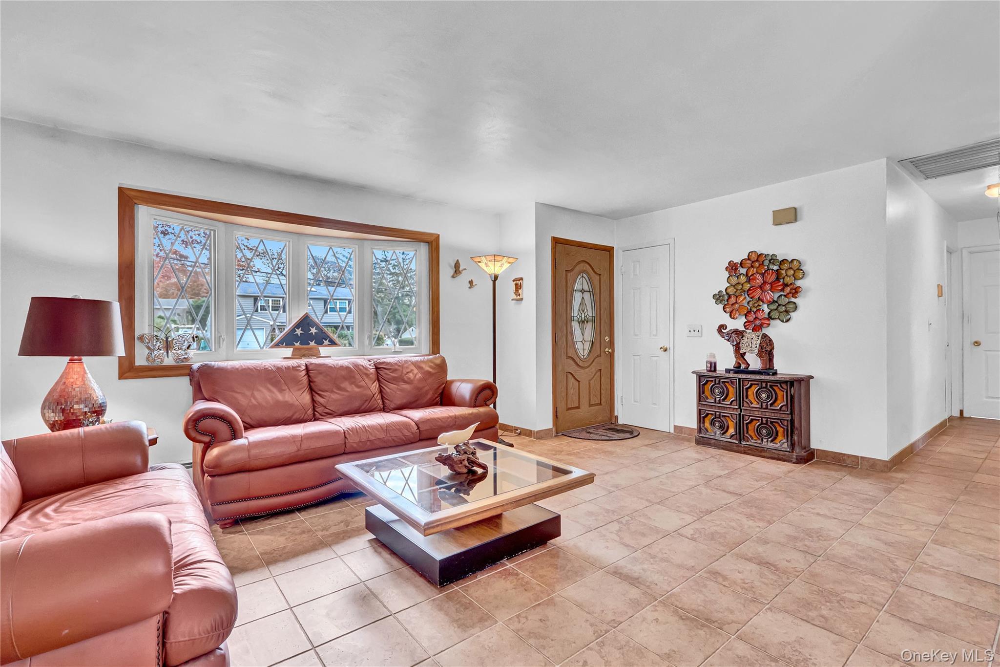 Single Family Blue Point Suffolk County, NY 11782, MLS-931386-6