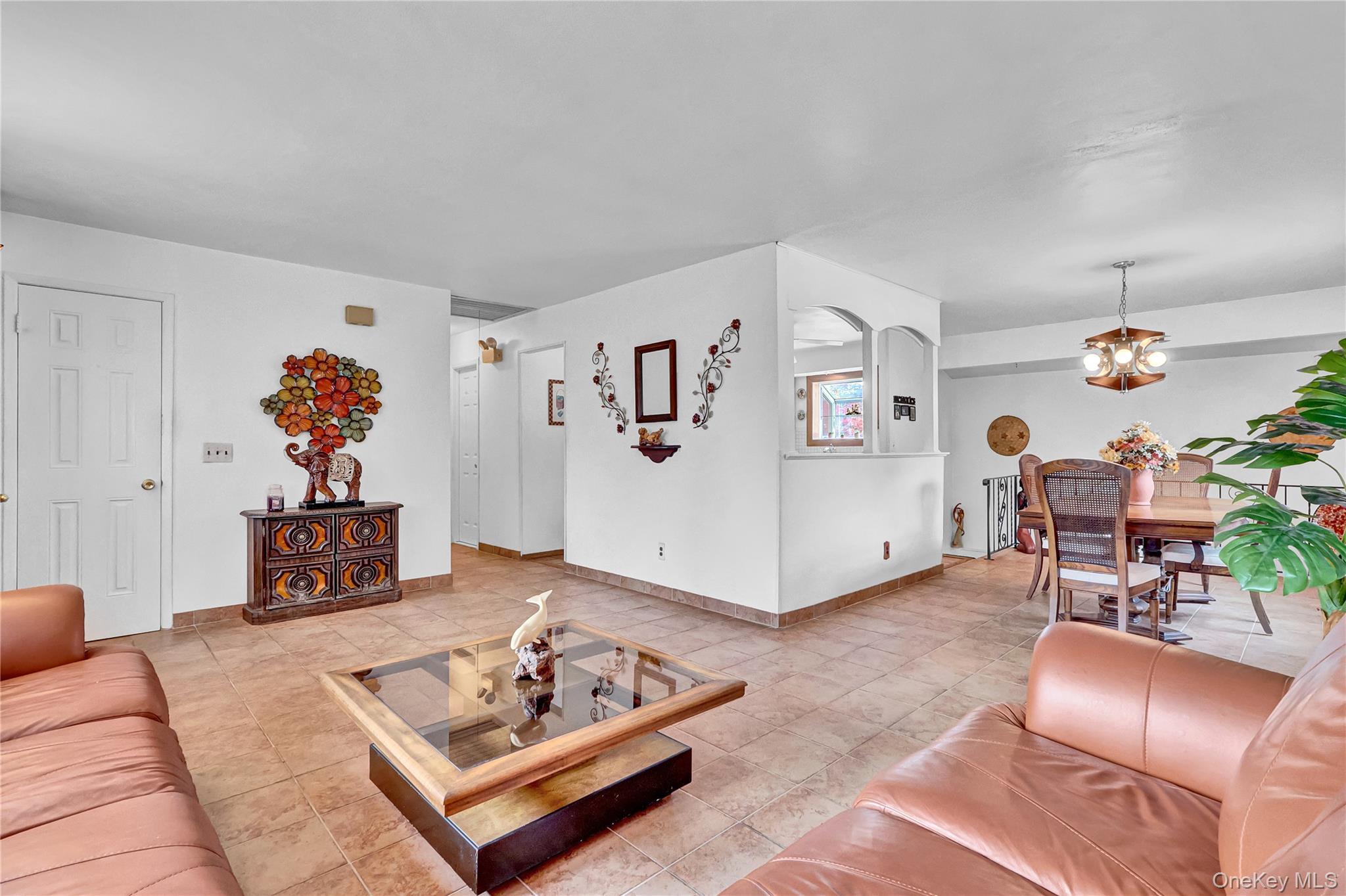 Single Family Blue Point Suffolk County, NY 11782, MLS-931386-7