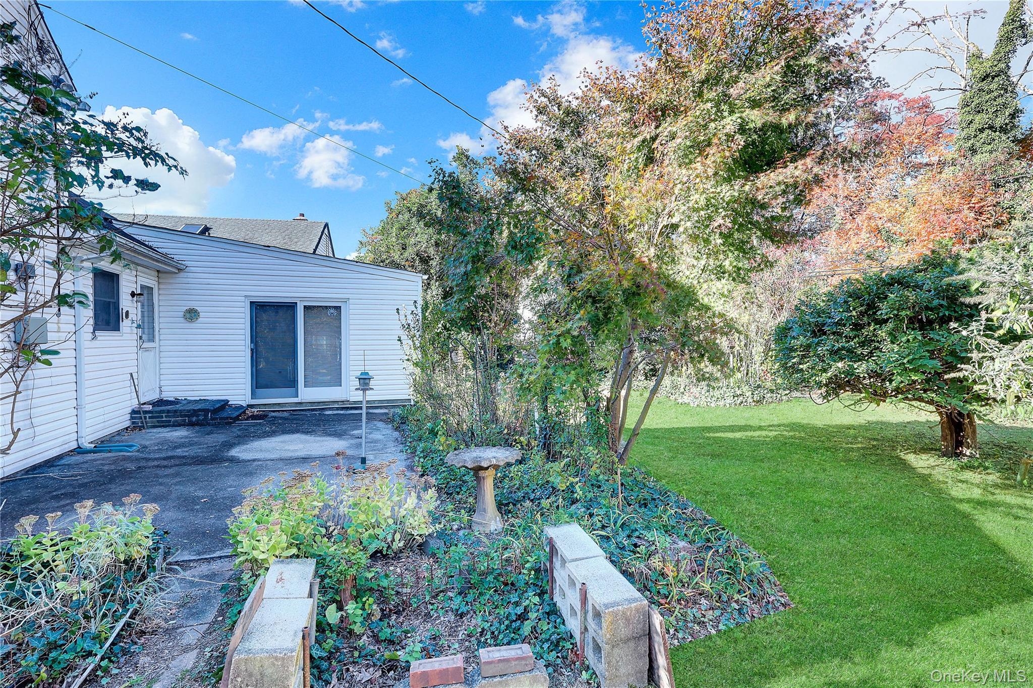 Single Family Poplar Nassau County, NY 11758, MLS-931394-4