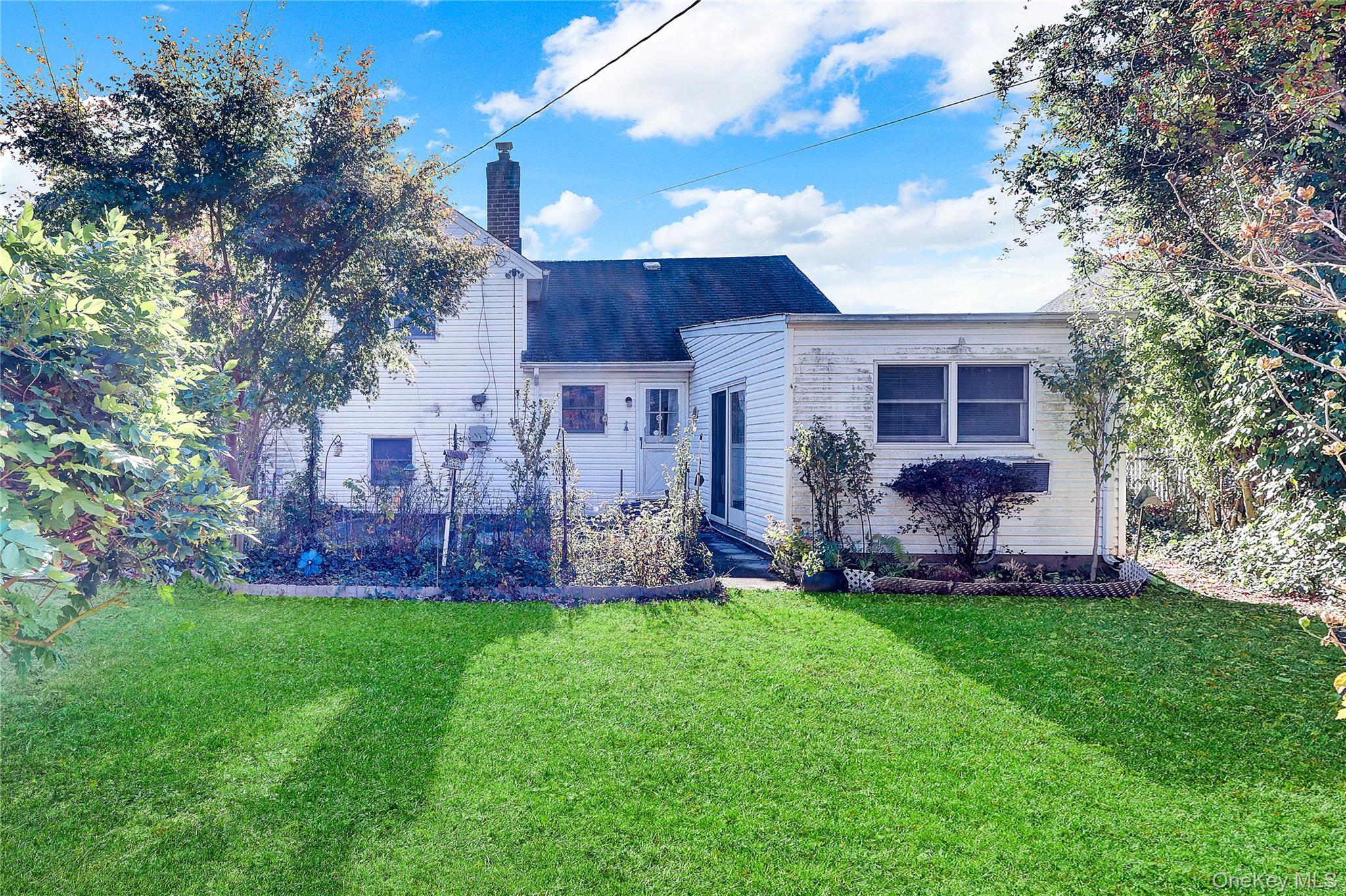 Single Family Poplar Nassau County, NY 11758, MLS-931394-6