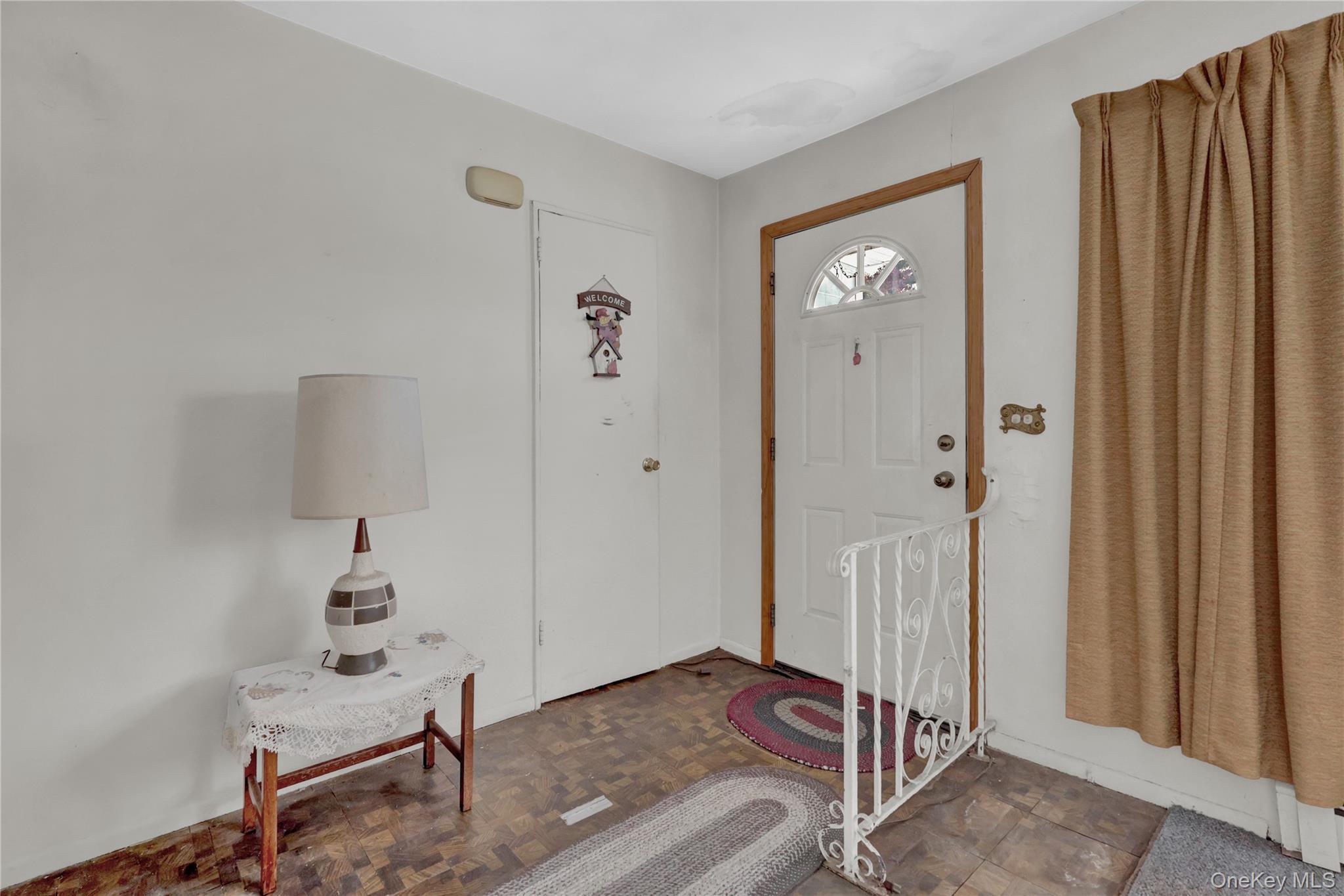 Single Family Poplar Nassau County, NY 11758, MLS-931394-8