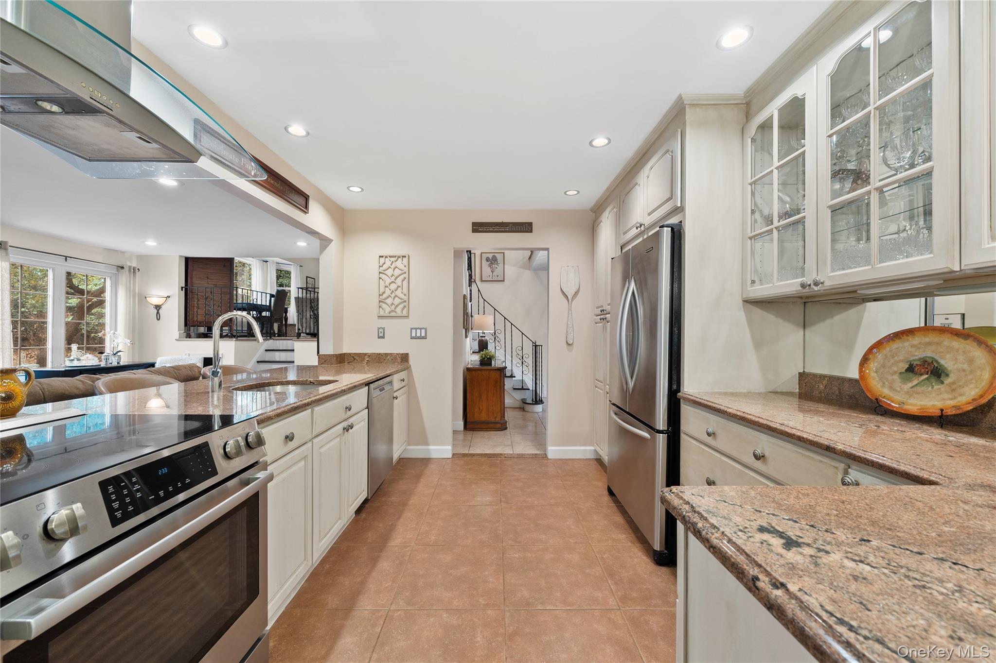 Single Family Hoffman Suffolk County, NY 11788, MLS-931406-13