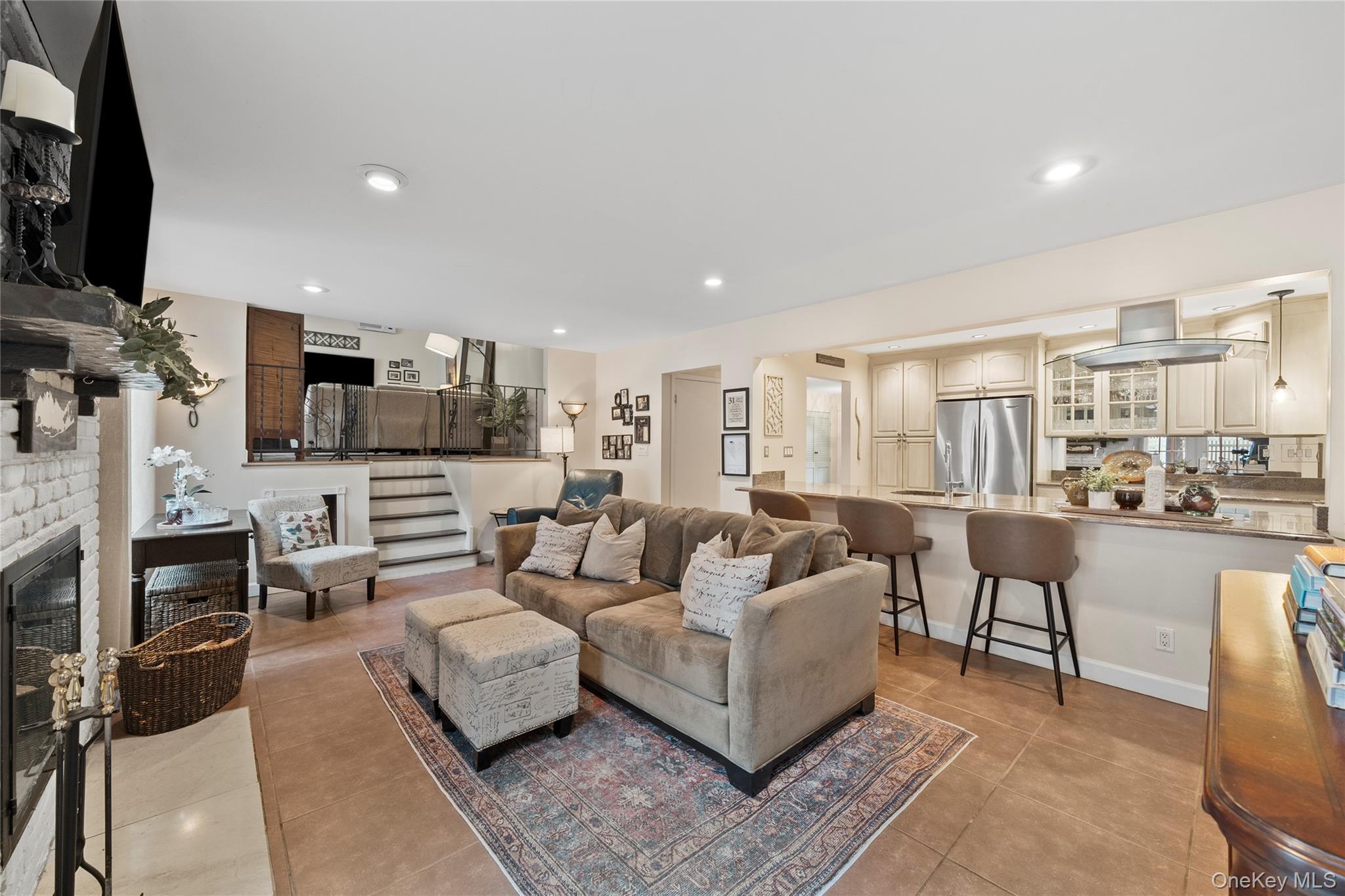 Single Family Hoffman Suffolk County, NY 11788, MLS-931406-3