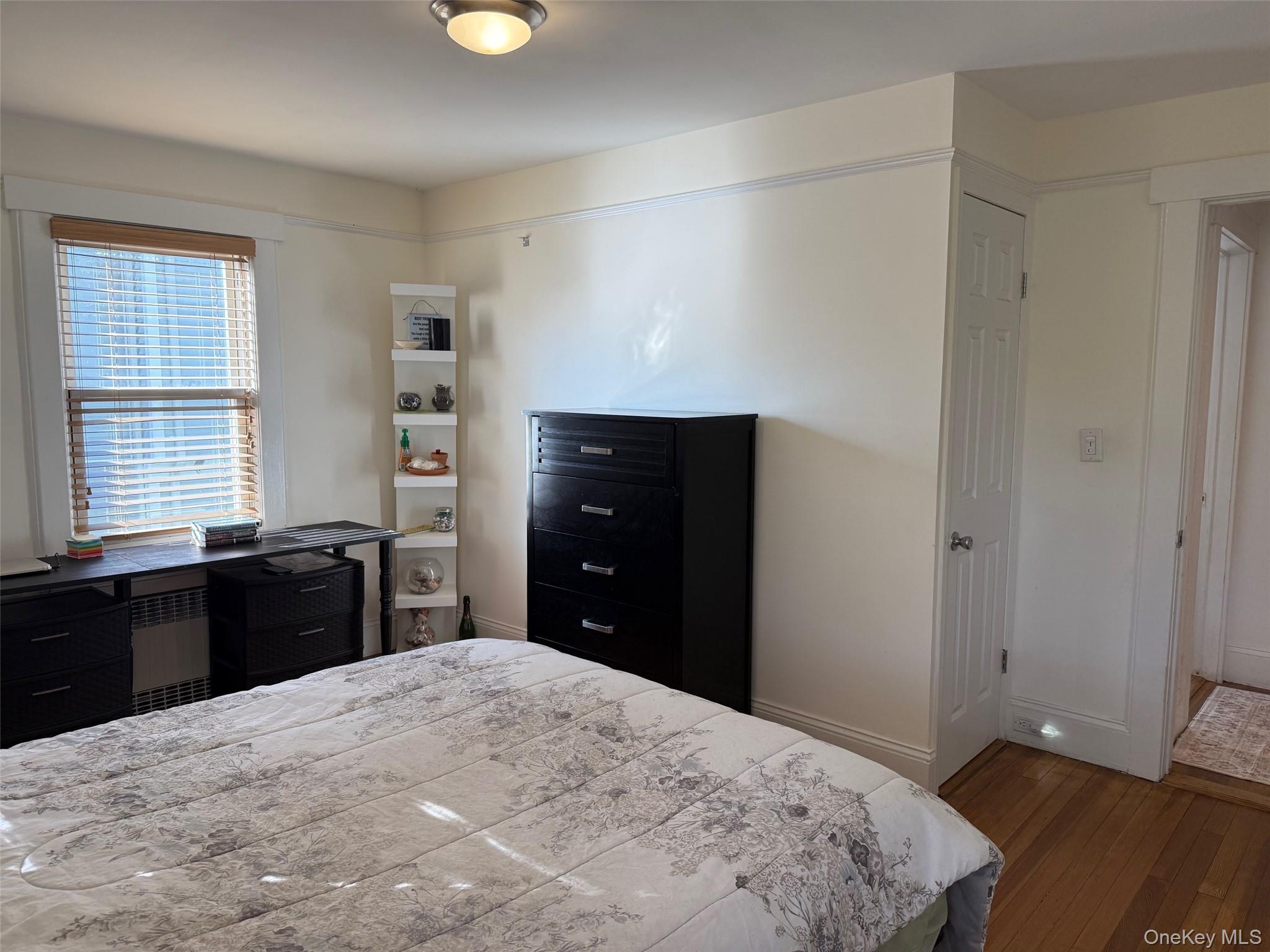 Single Family School  Nassau County, NY 11050, MLS-931409-14