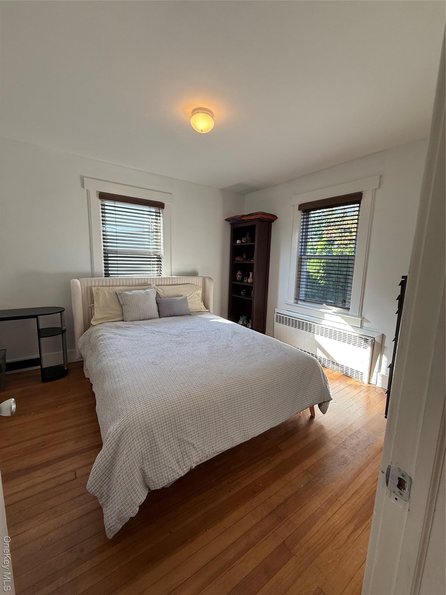 Single Family School  Nassau County, NY 11050, MLS-931409-16