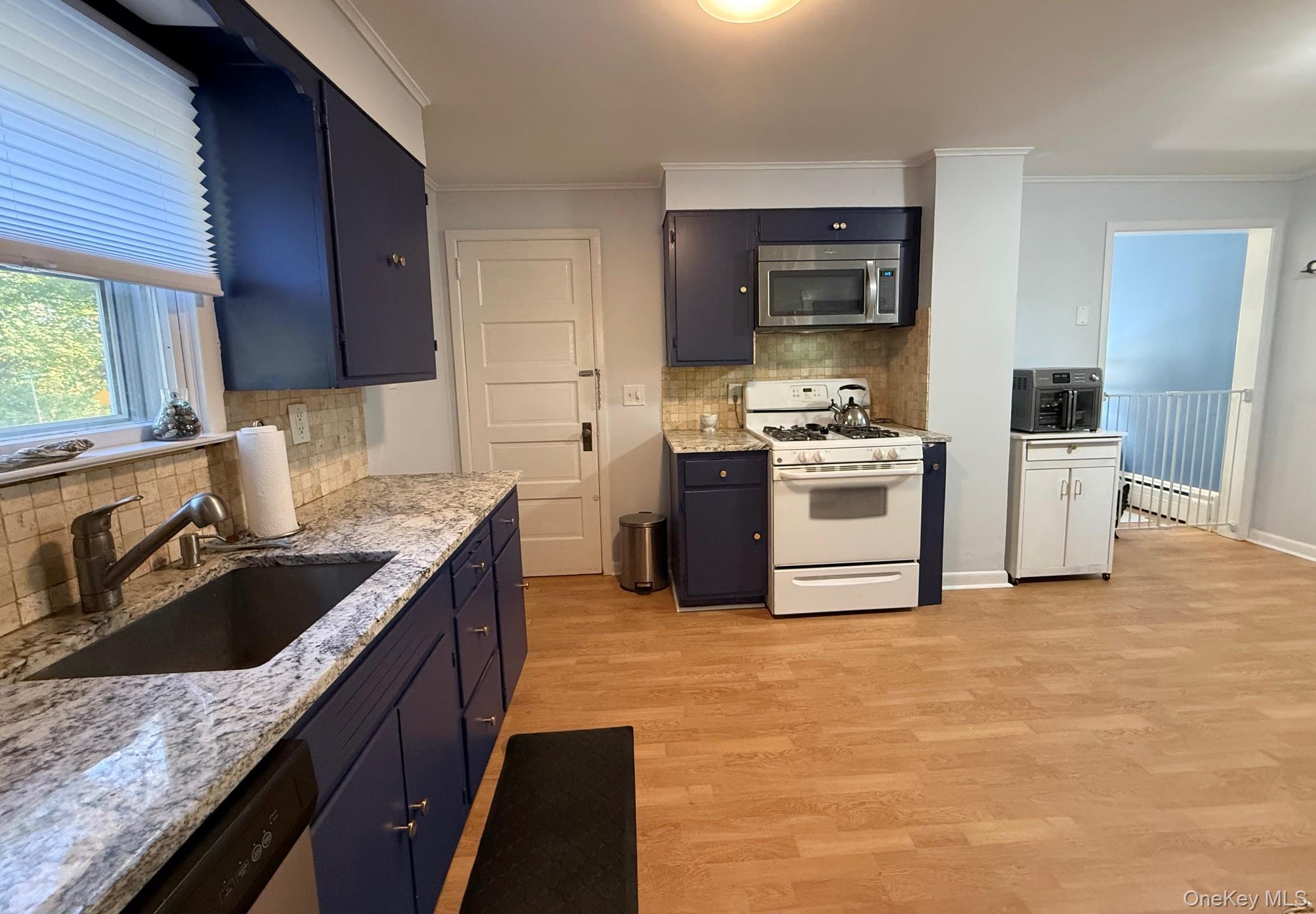 Single Family School  Nassau County, NY 11050, MLS-931409-22