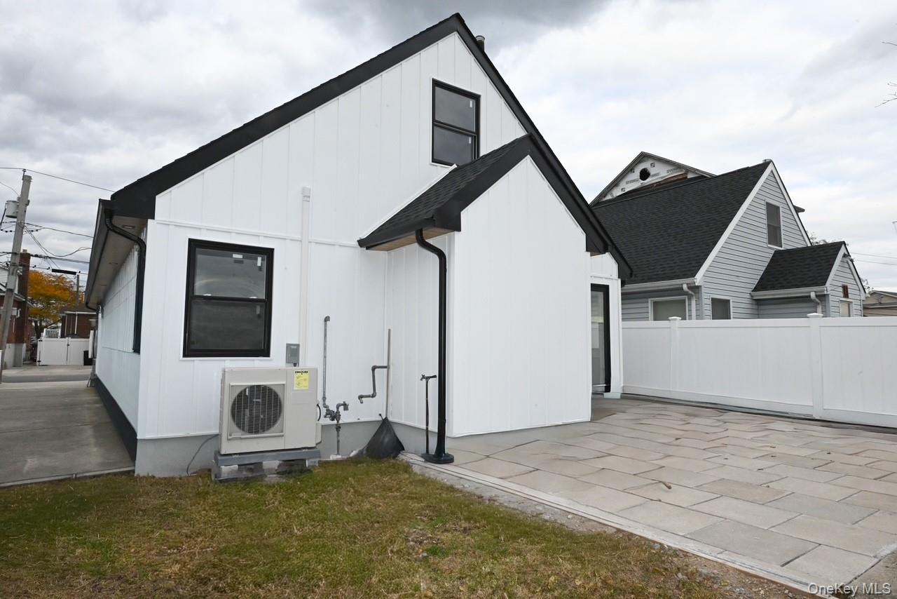 Single Family Bayview  Nassau County, NY 11559, MLS-931428-20