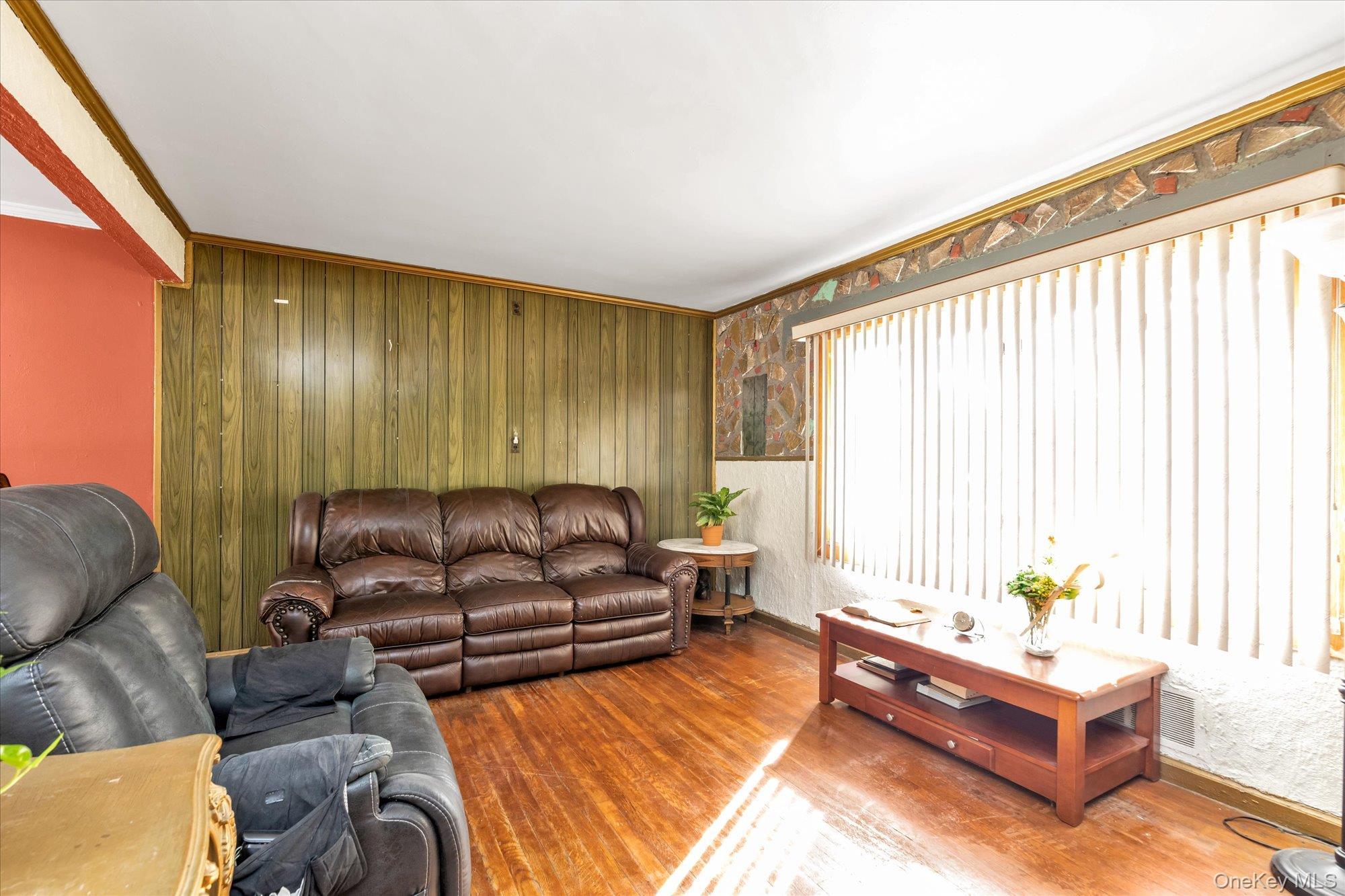 Single Family Ruxton Nassau County, NY 11553, MLS-931436-3