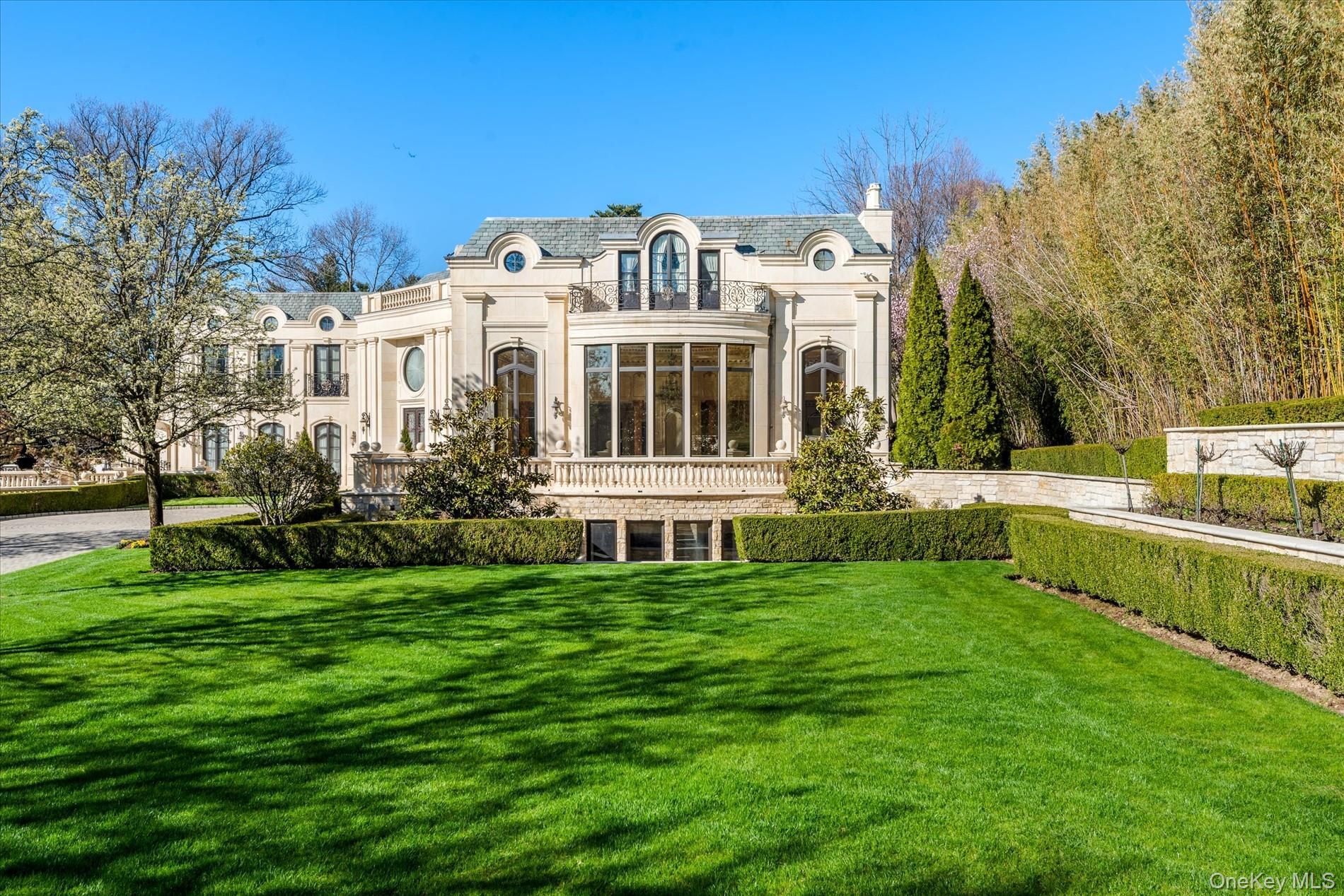 Single Family Kings Point Nassau County, NY 11024, MLS-931438-37