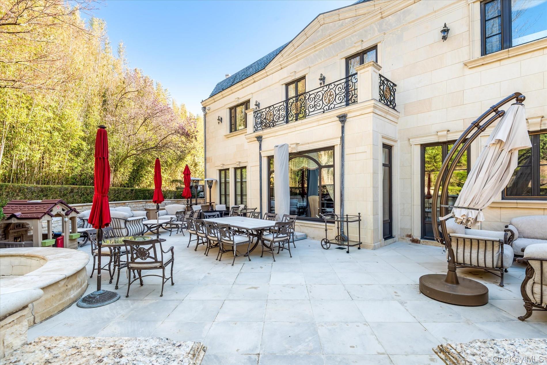 Single Family Kings Point Nassau County, NY 11024, MLS-931438-40