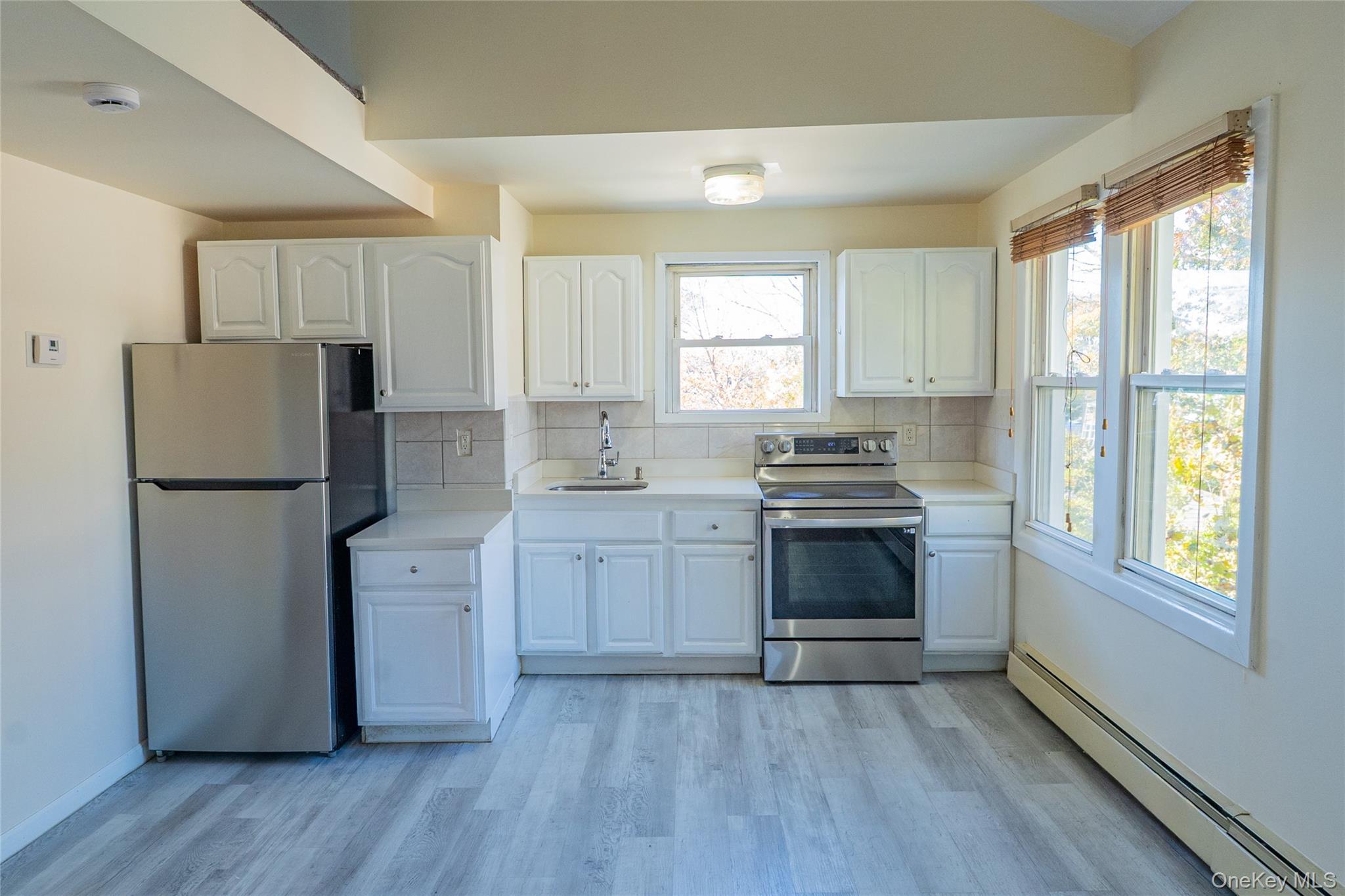 Single Family Oldfield  Suffolk County, NY 11701, MLS-931442-10