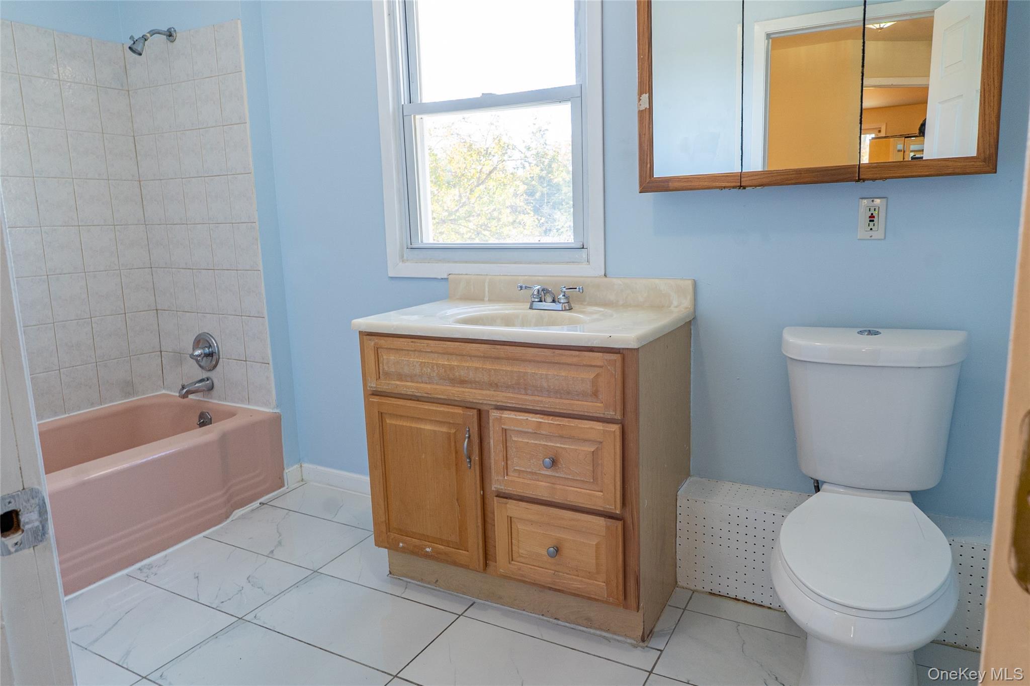 Single Family Oldfield  Suffolk County, NY 11701, MLS-931442-15