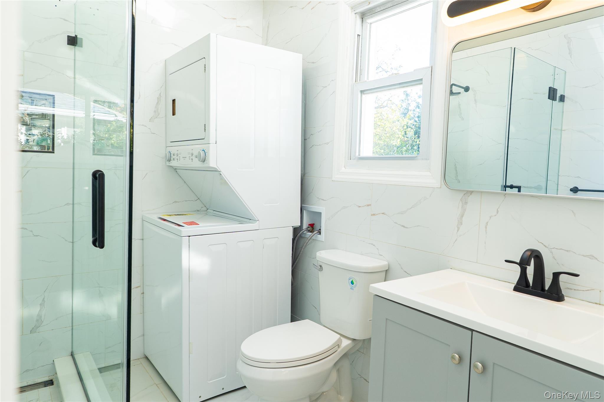 Single Family Oldfield  Suffolk County, NY 11701, MLS-931442-7