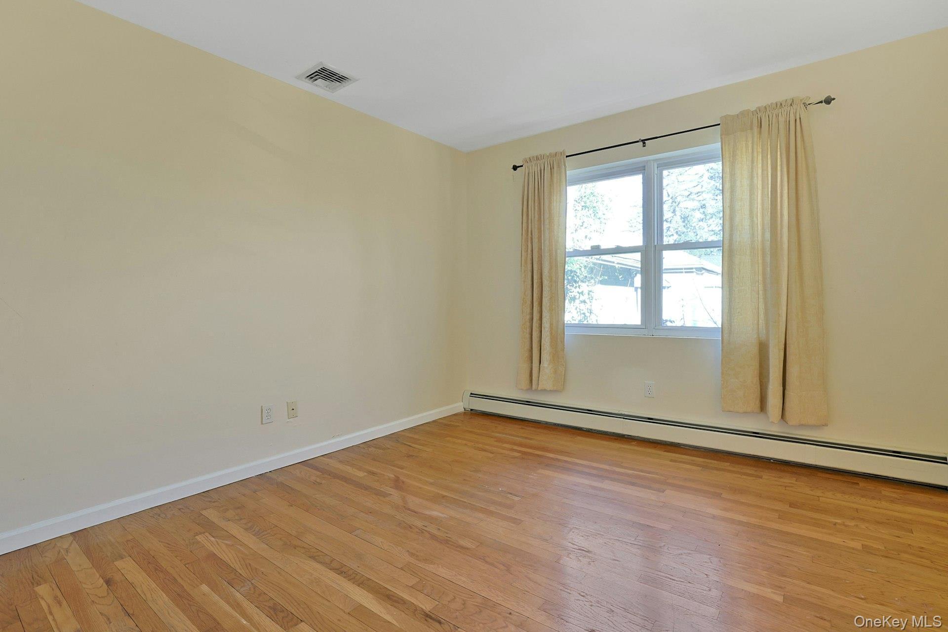 Single Family Holland Westchester County, NY 10603, MLS-931447-16